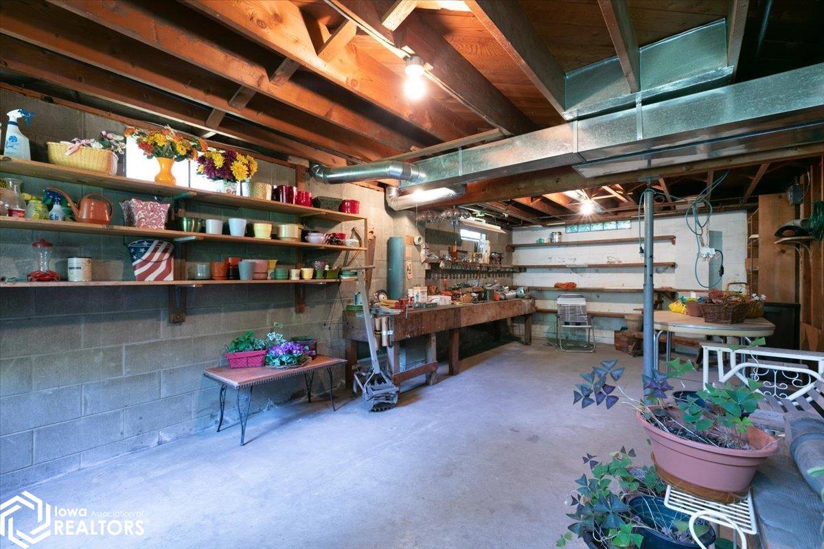 501 N Orchard Street, Brooklyn, Iowa image 24