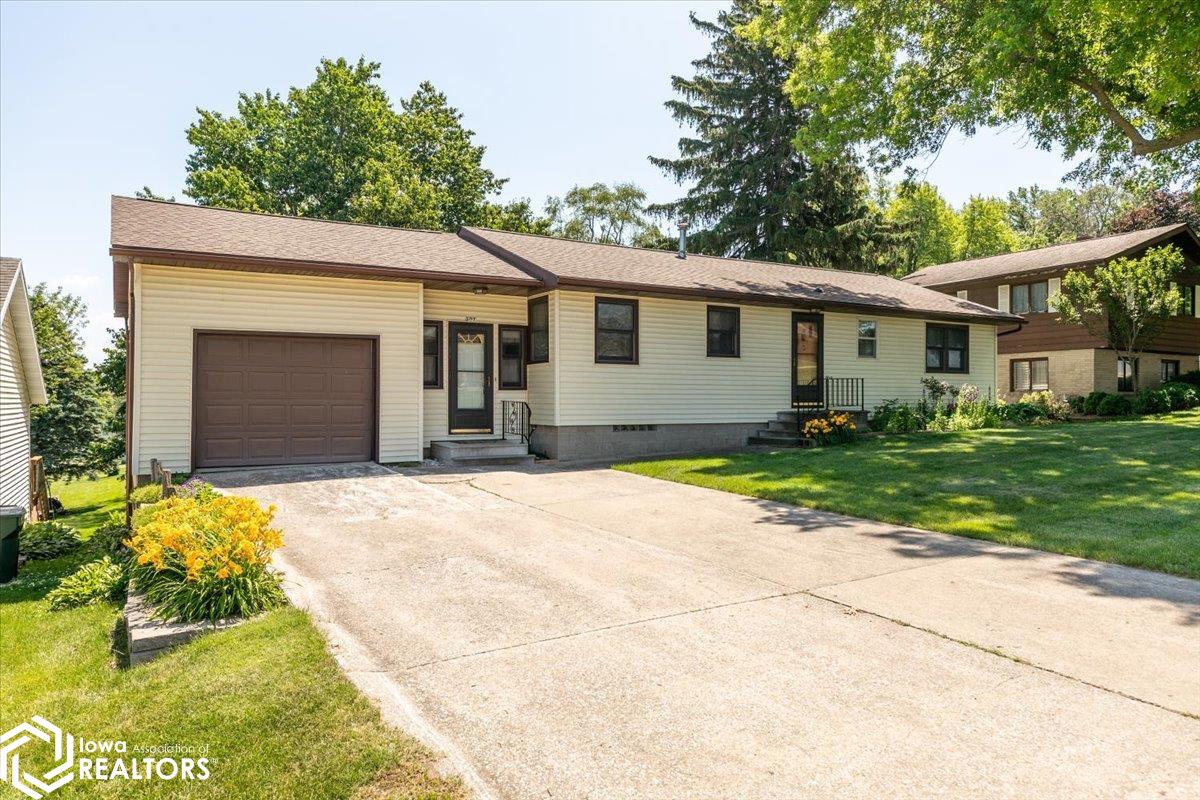 501 N Orchard Street, Brooklyn, Iowa image 4
