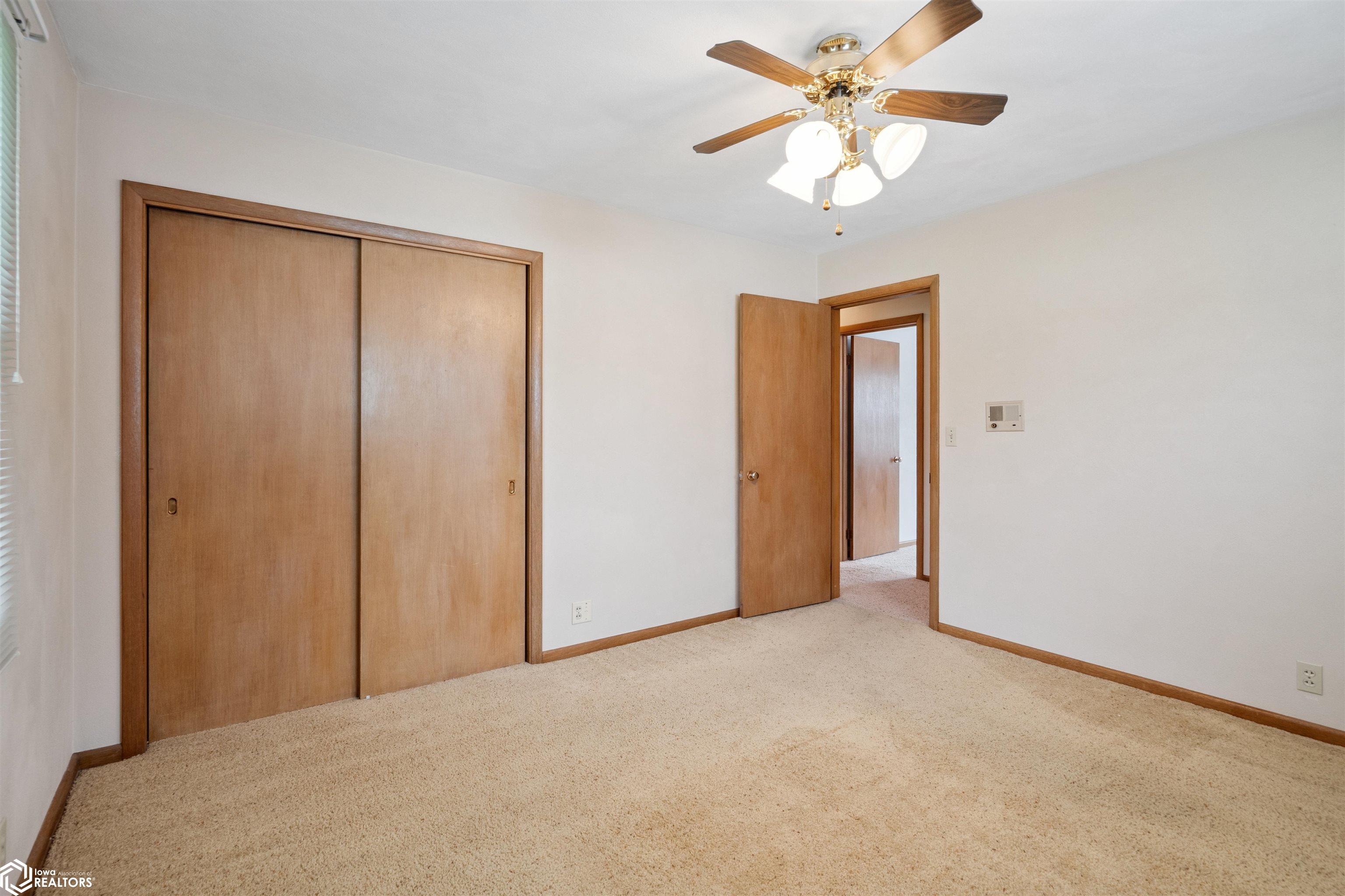 7 Edgeland Drive, Marshalltown, Iowa image 19