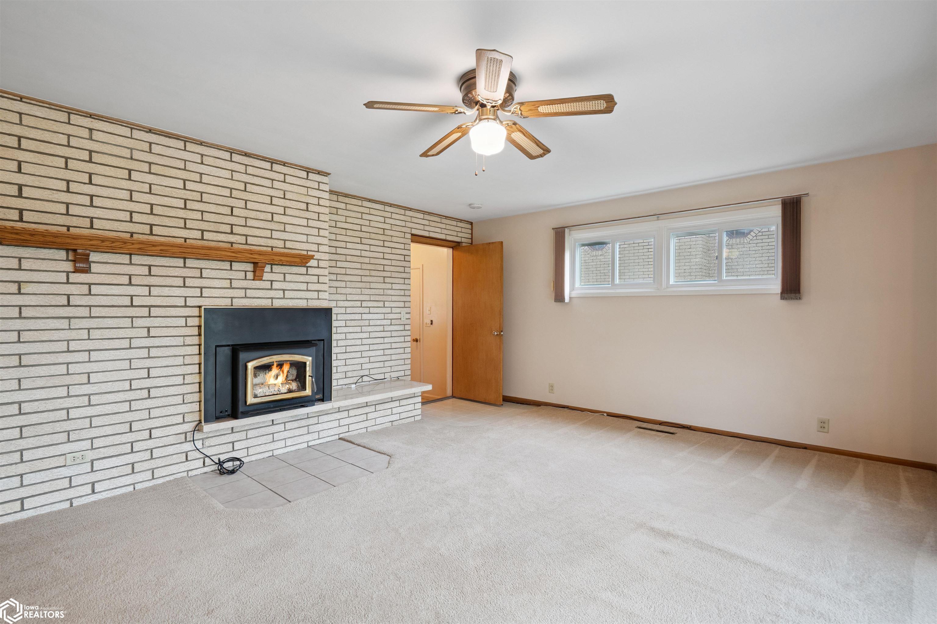 7 Edgeland Drive, Marshalltown, Iowa image 9