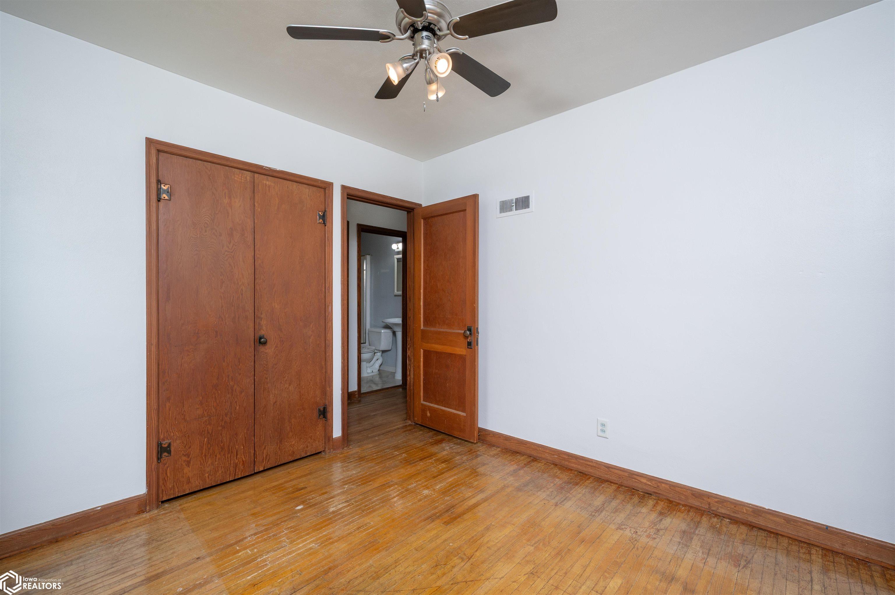506 E 3rd Street, Newhall, Iowa image 8