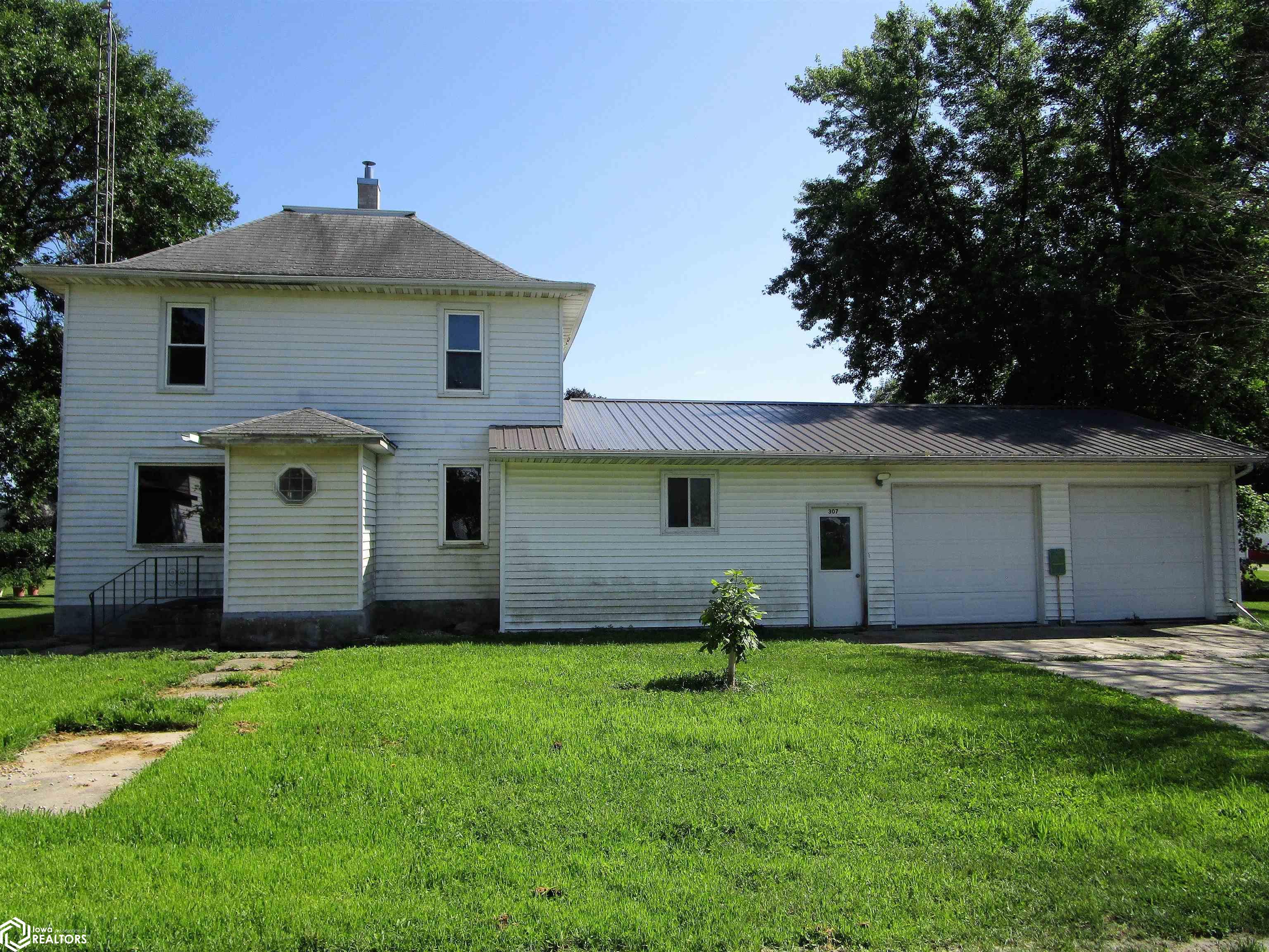 307 2nd Street, Bradford, Iowa image 1