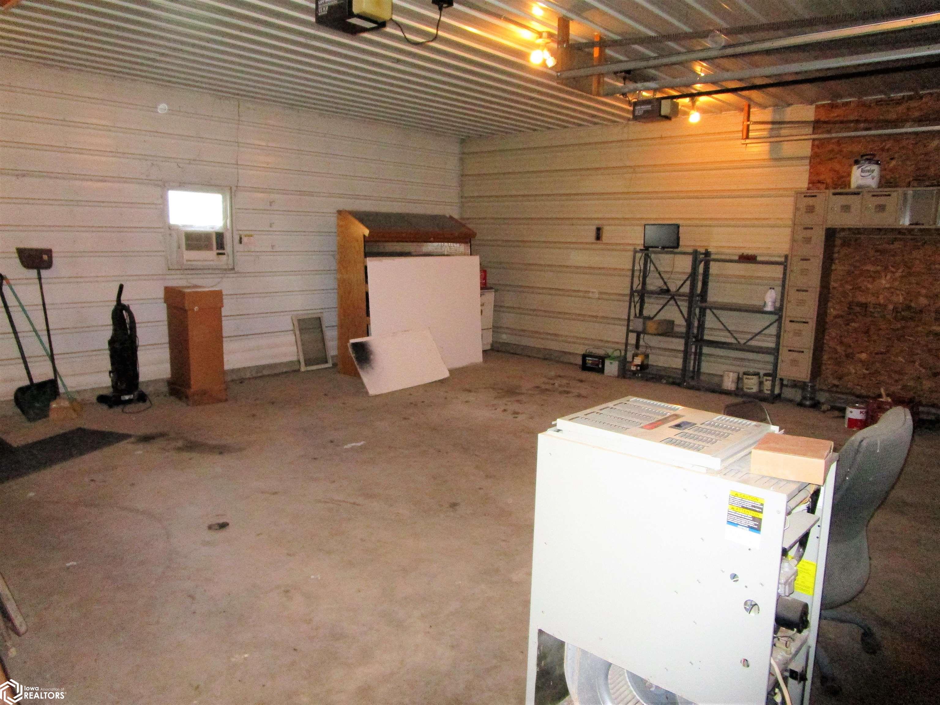 307 2nd Street, Bradford, Iowa image 2