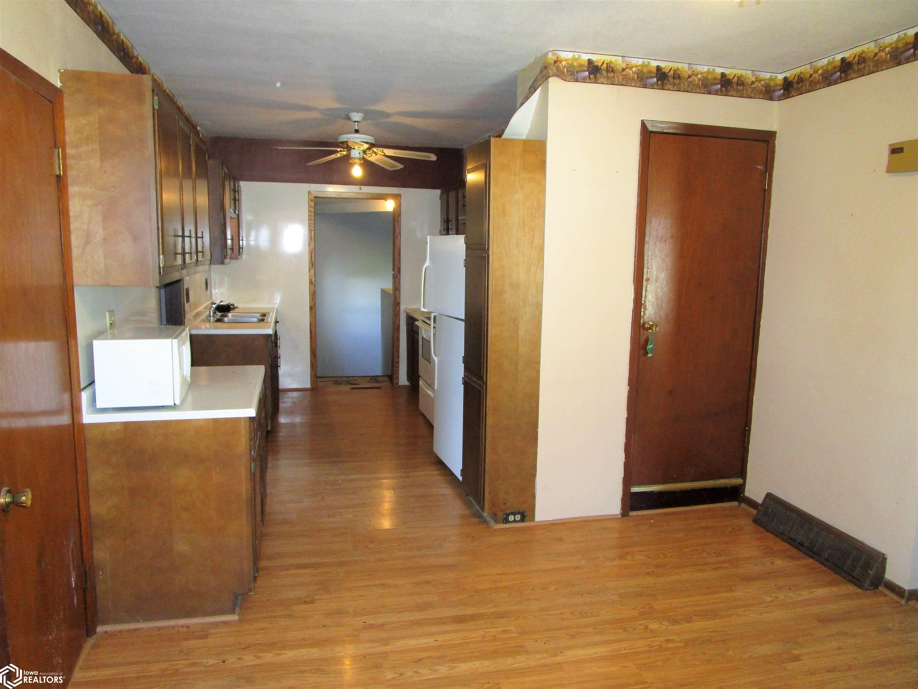 307 2nd Street, Bradford, Iowa image 11