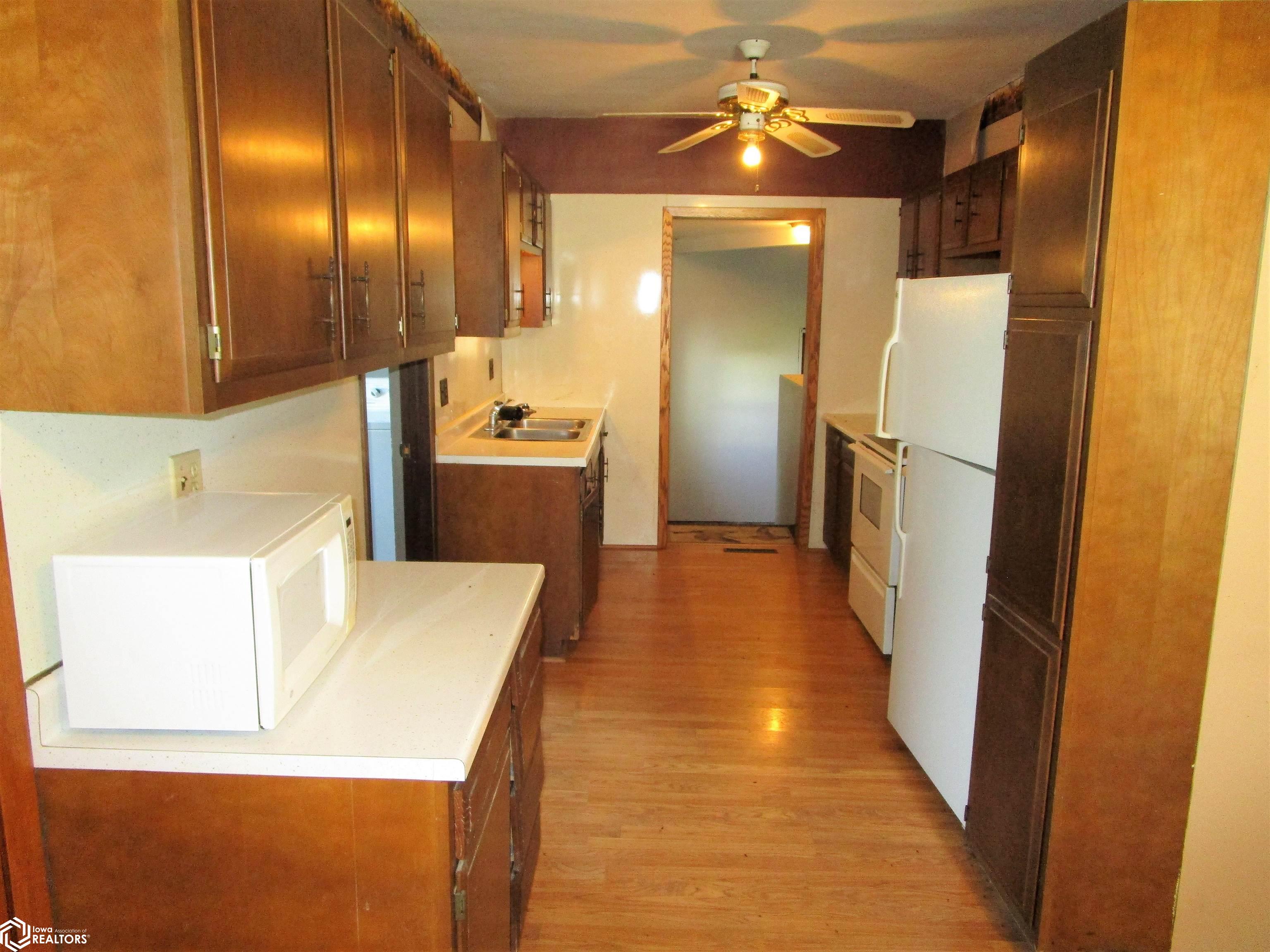 307 2nd Street, Bradford, Iowa image 12