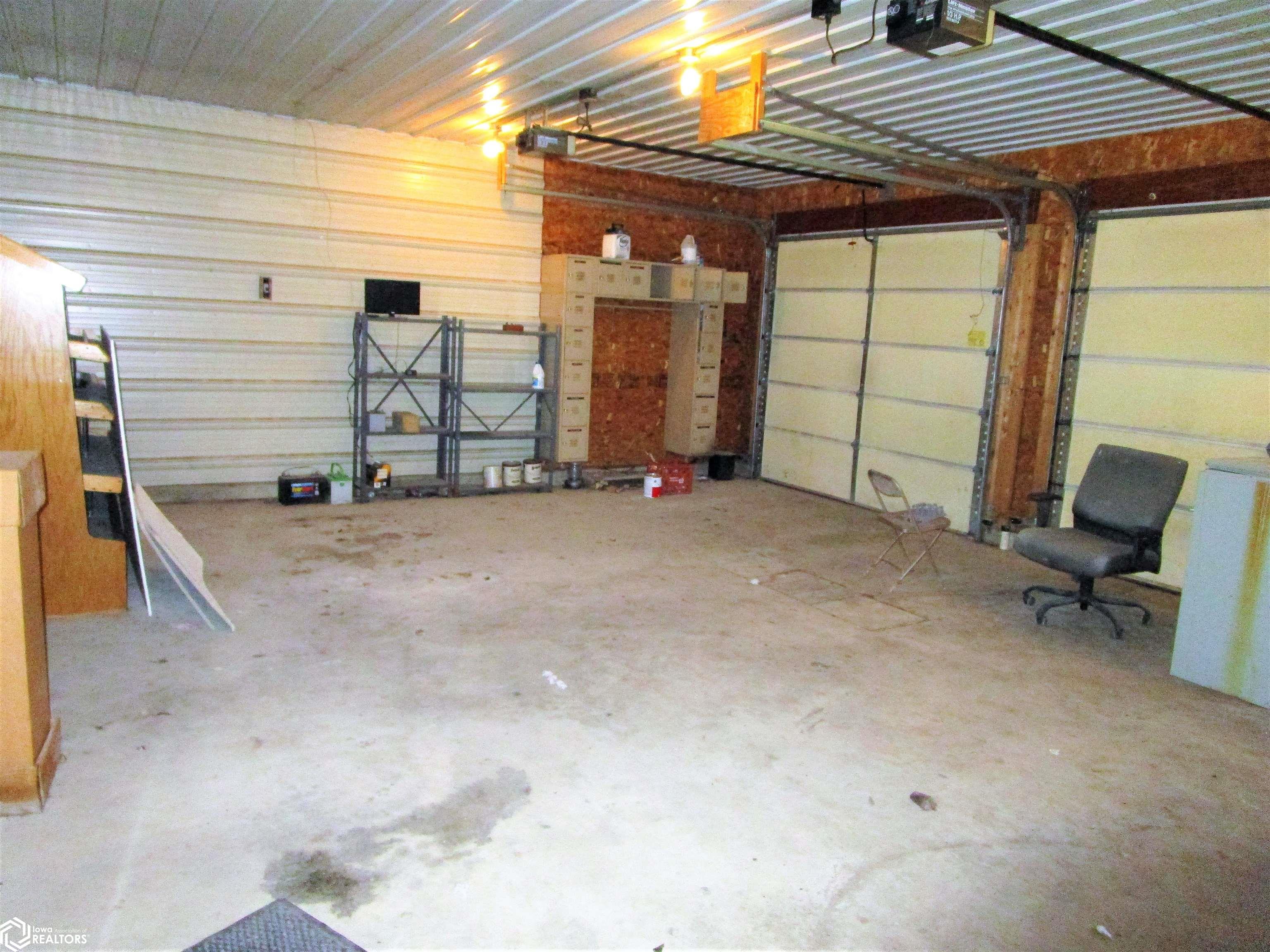 307 2nd Street, Bradford, Iowa image 3