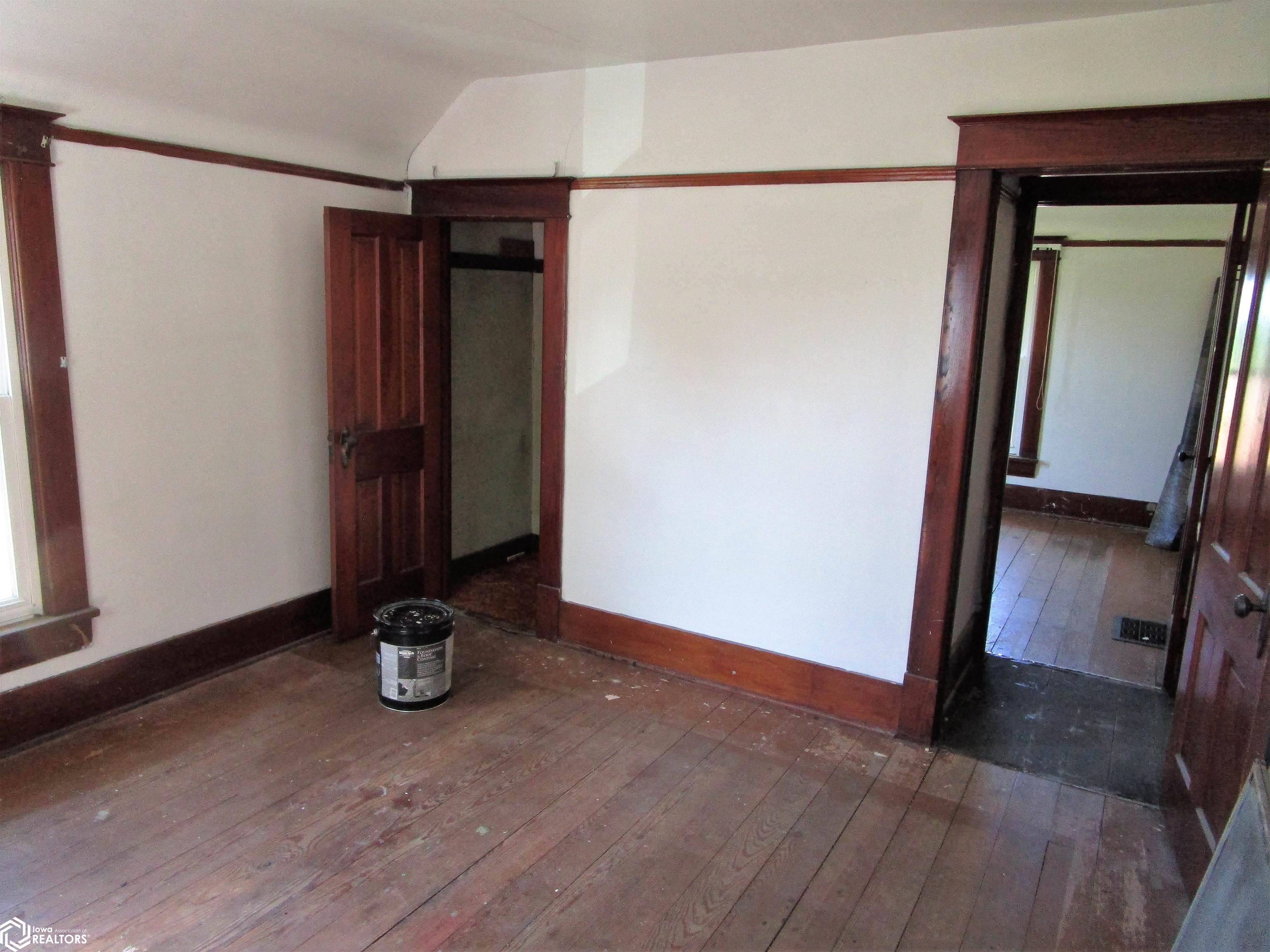 307 2nd Street, Bradford, Iowa image 32