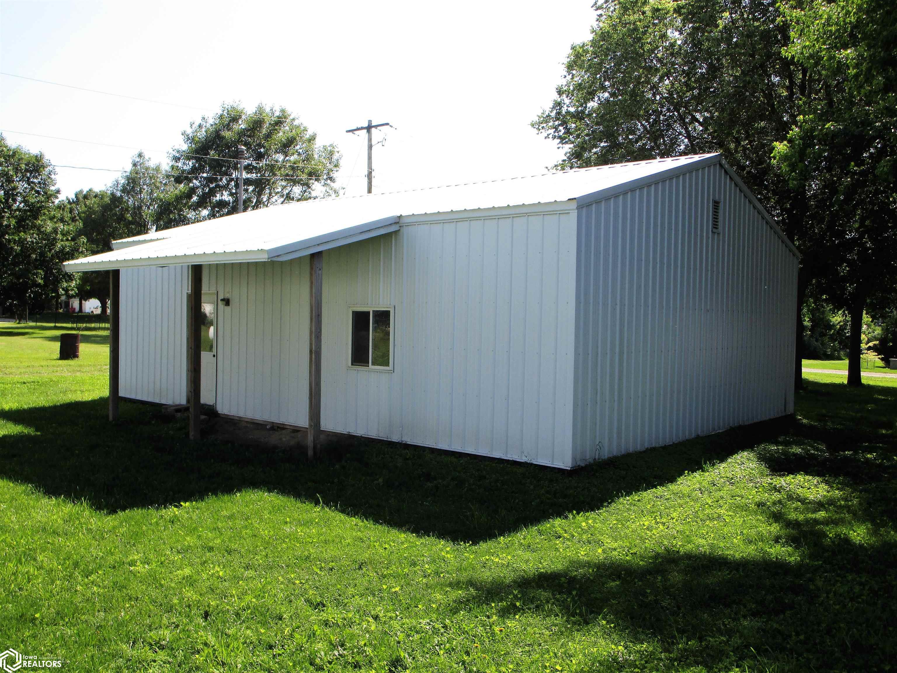307 2nd Street, Bradford, Iowa image 38