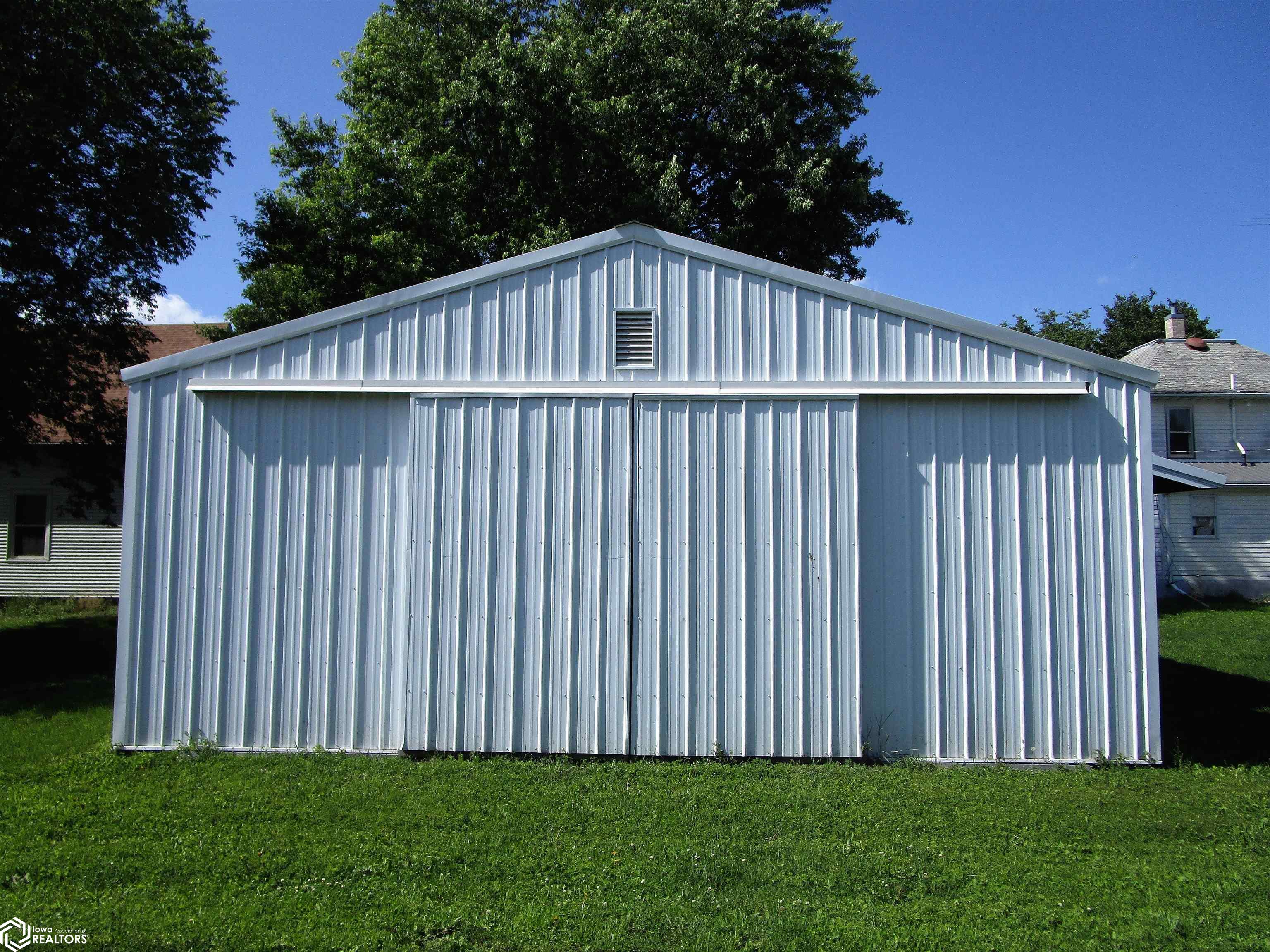 307 2nd Street, Bradford, Iowa image 40