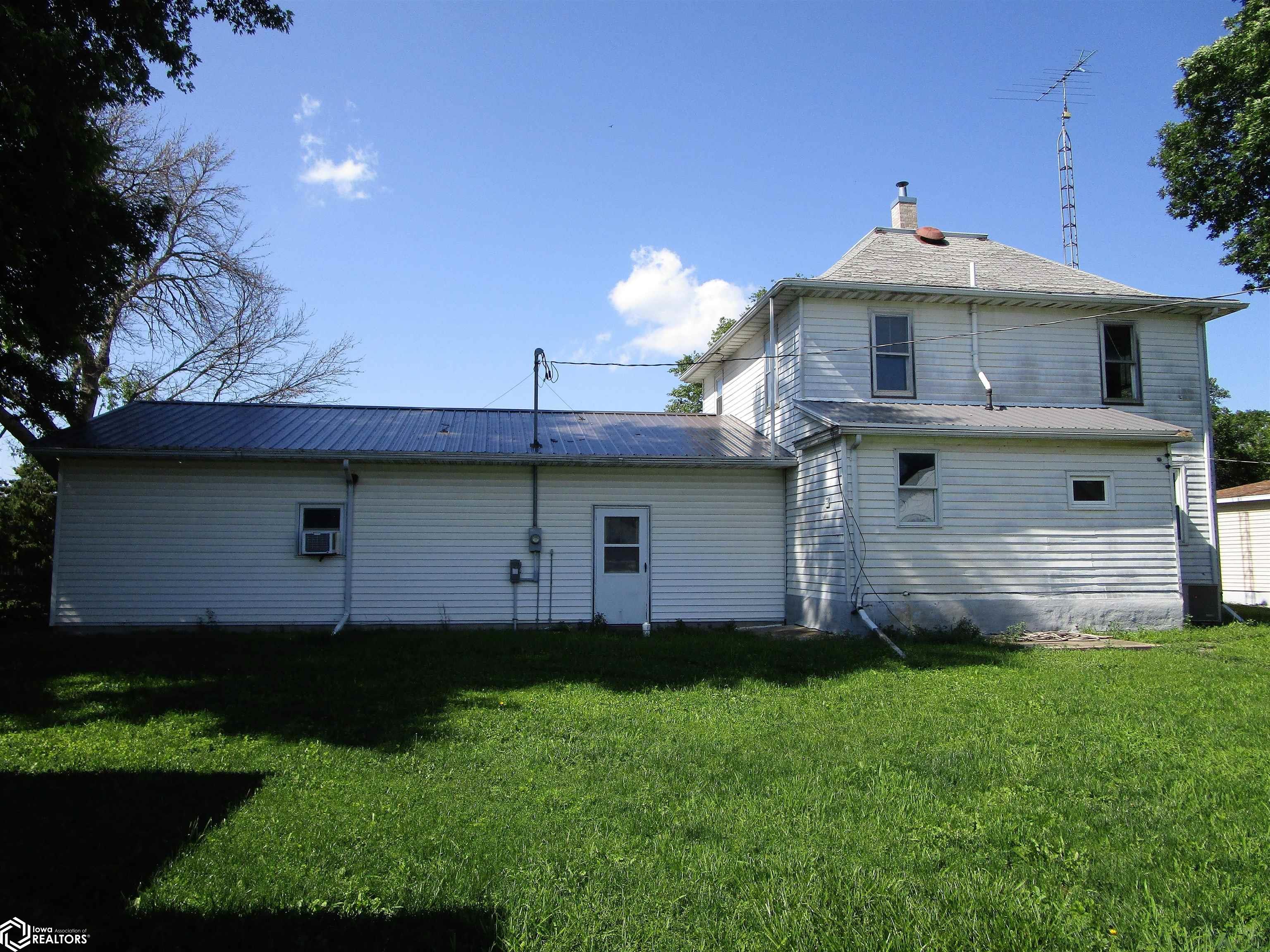 307 2nd Street, Bradford, Iowa image 42