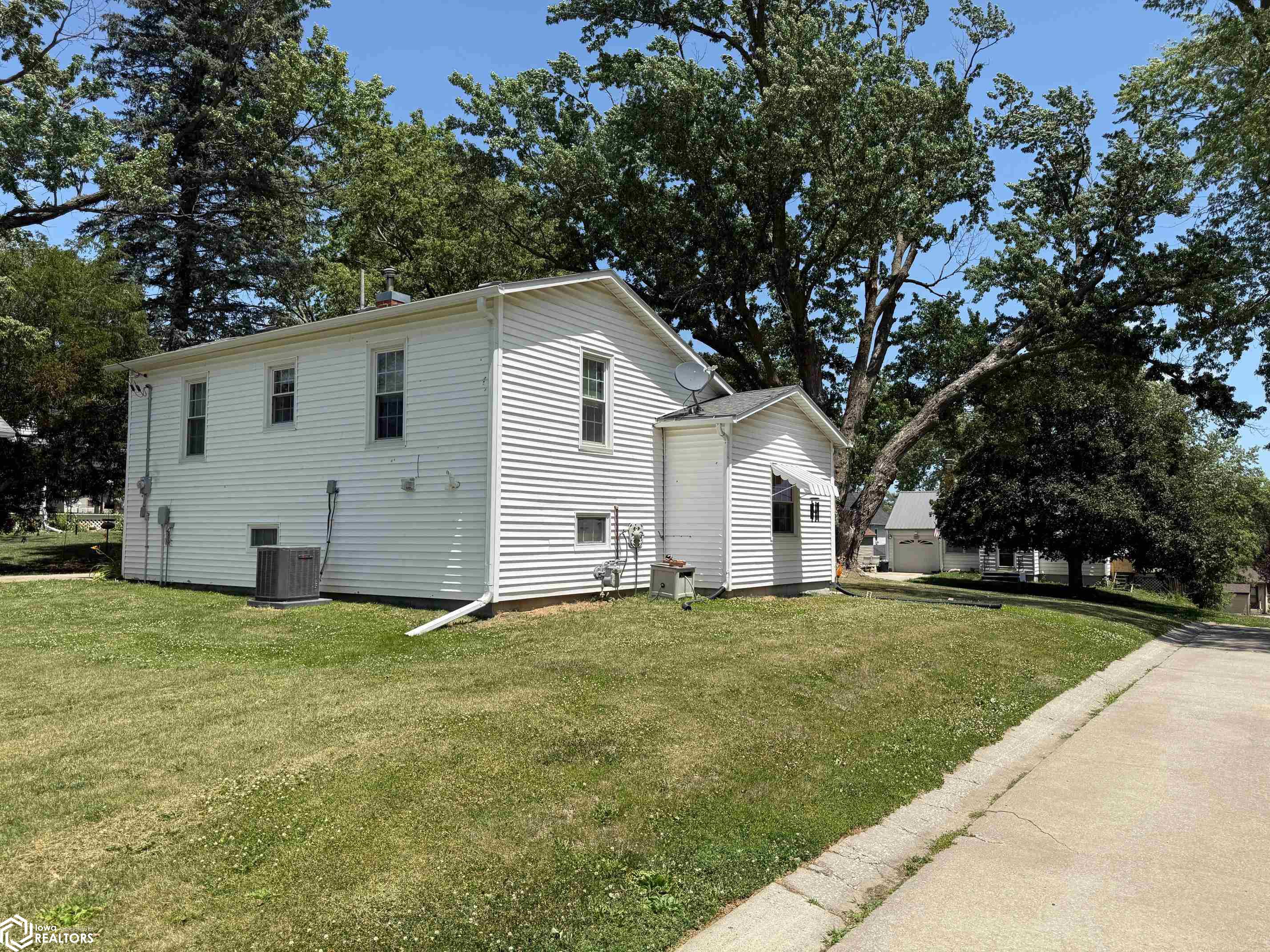 404 Edwards Street, Emerson, Iowa image 5