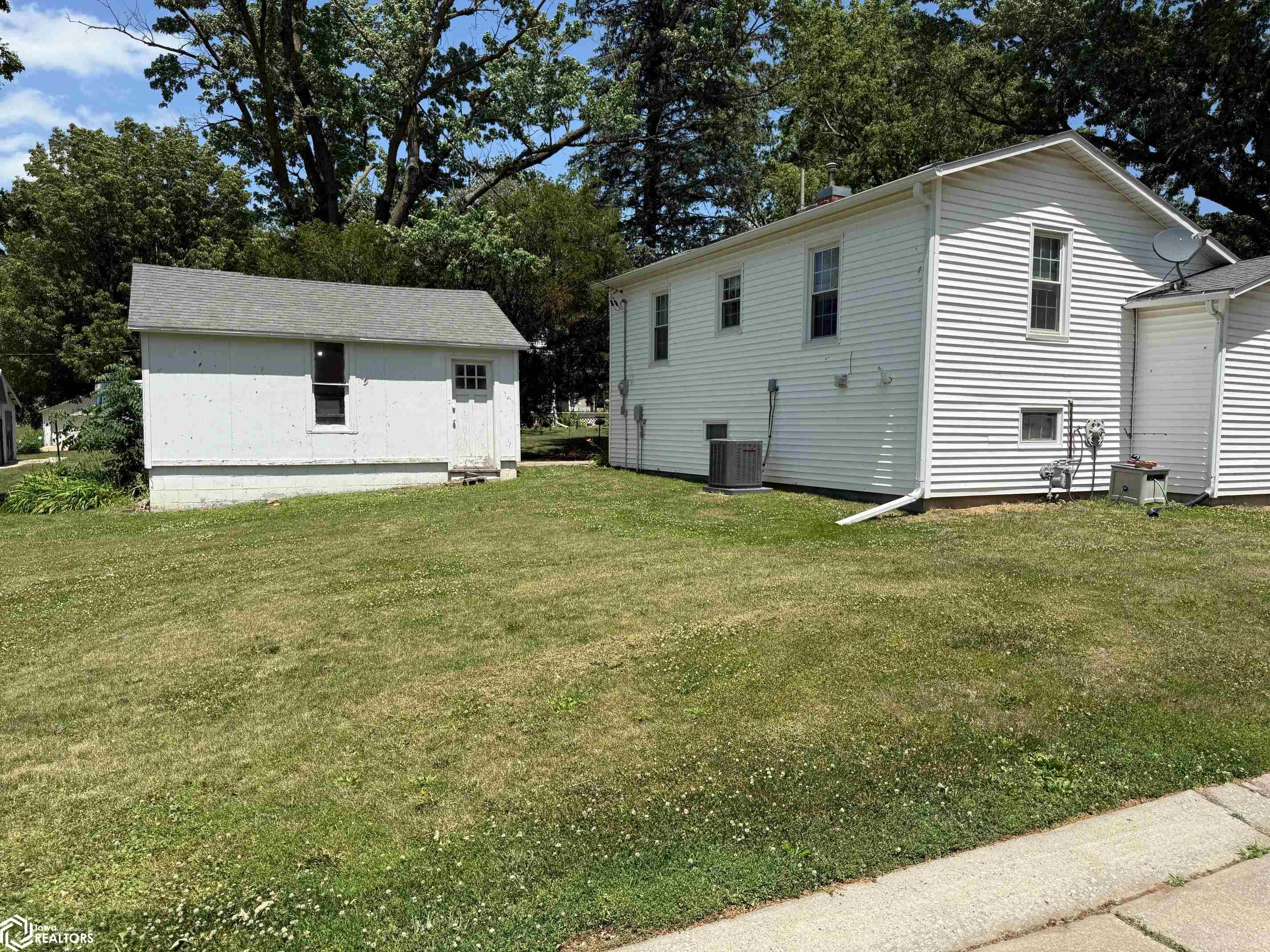 404 Edwards Street, Emerson, Iowa image 6