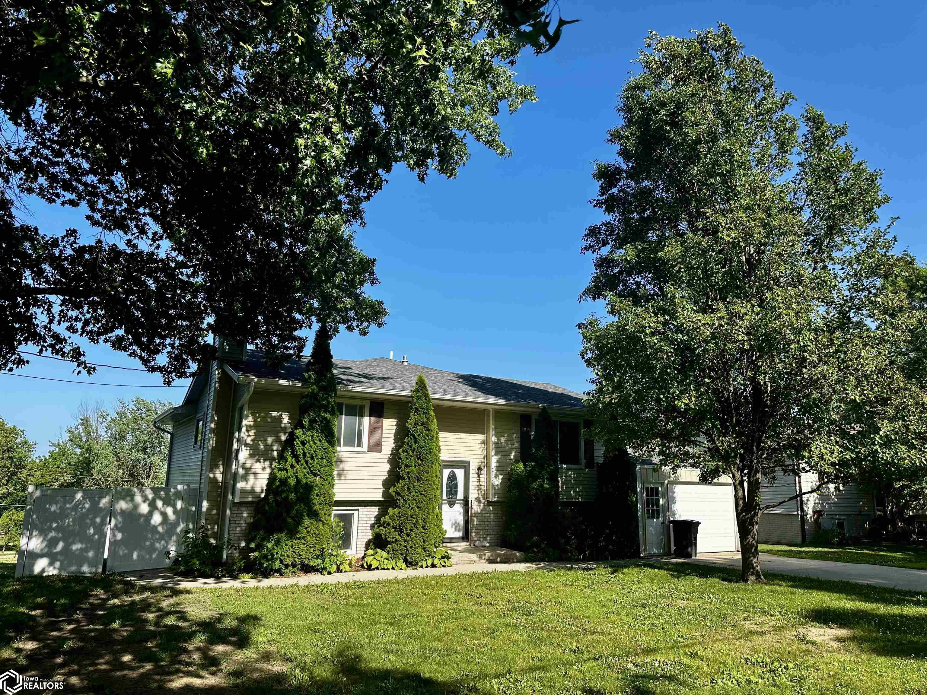 203 Orchard Street, Bedford, Iowa image 1