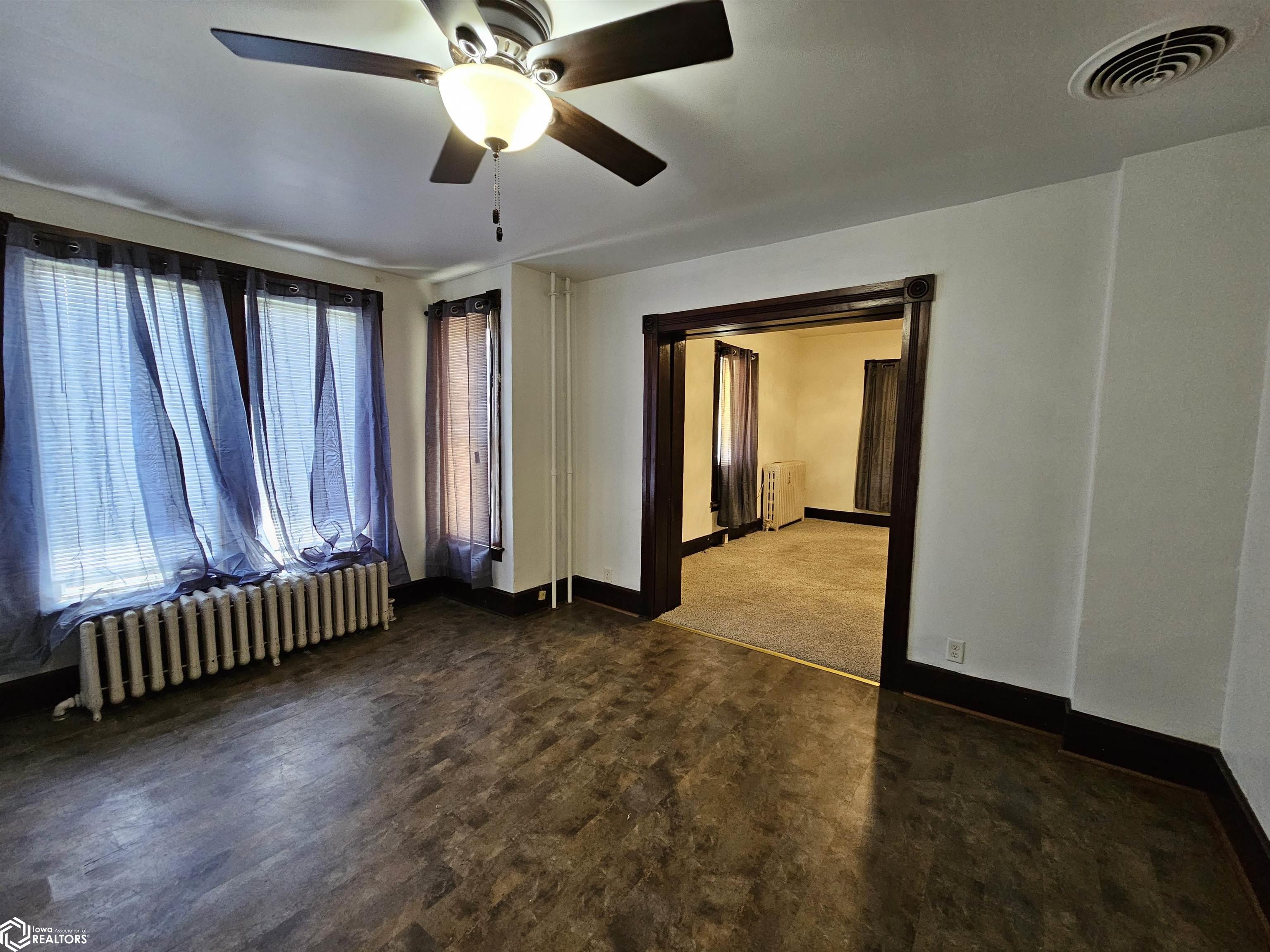 312 S 10th Street, Burlington, Iowa image 3