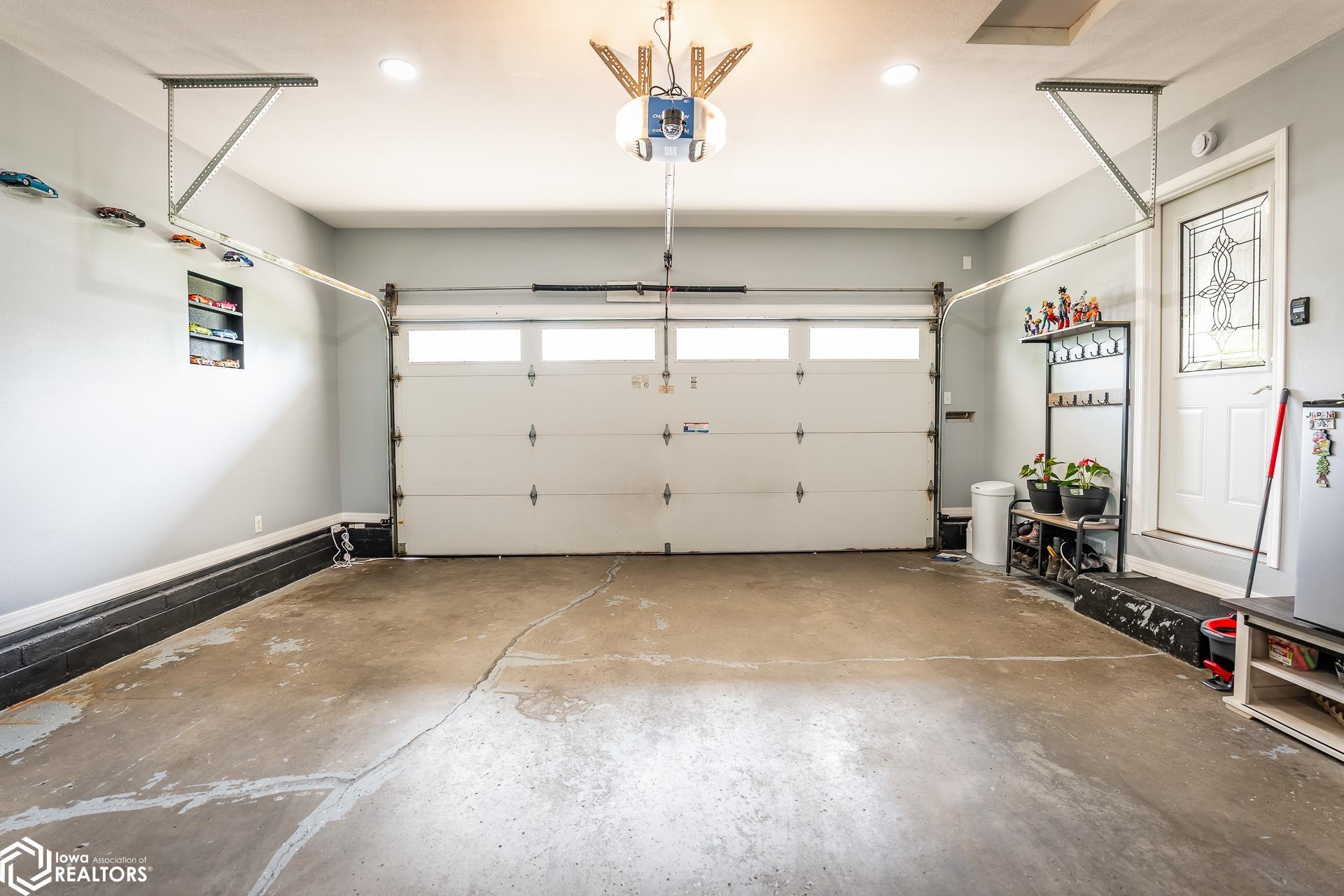 307 Edgeland Drive, Marshalltown, Iowa image 25