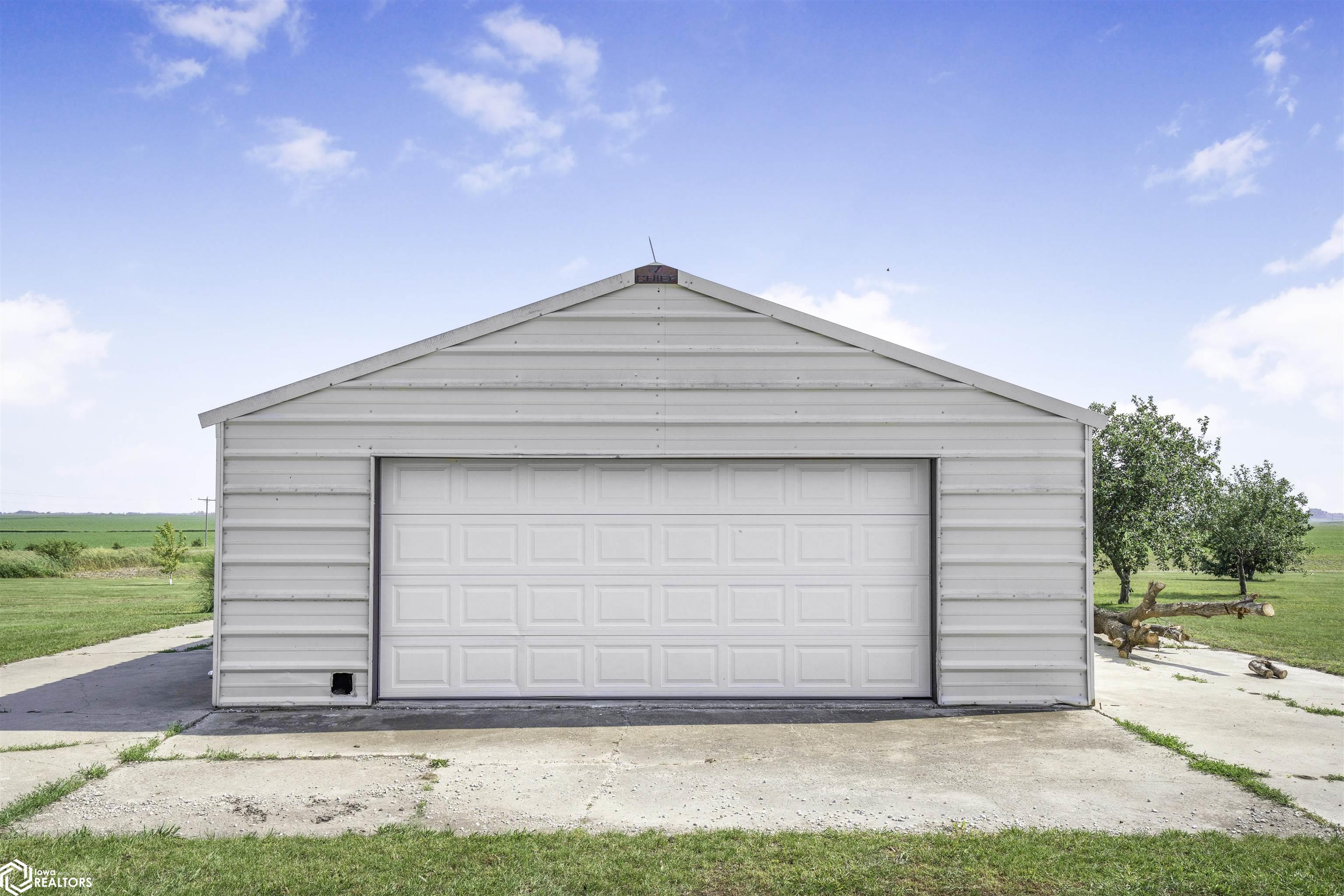 2933 Little Wall Lake Road, Jewell, Iowa image 25