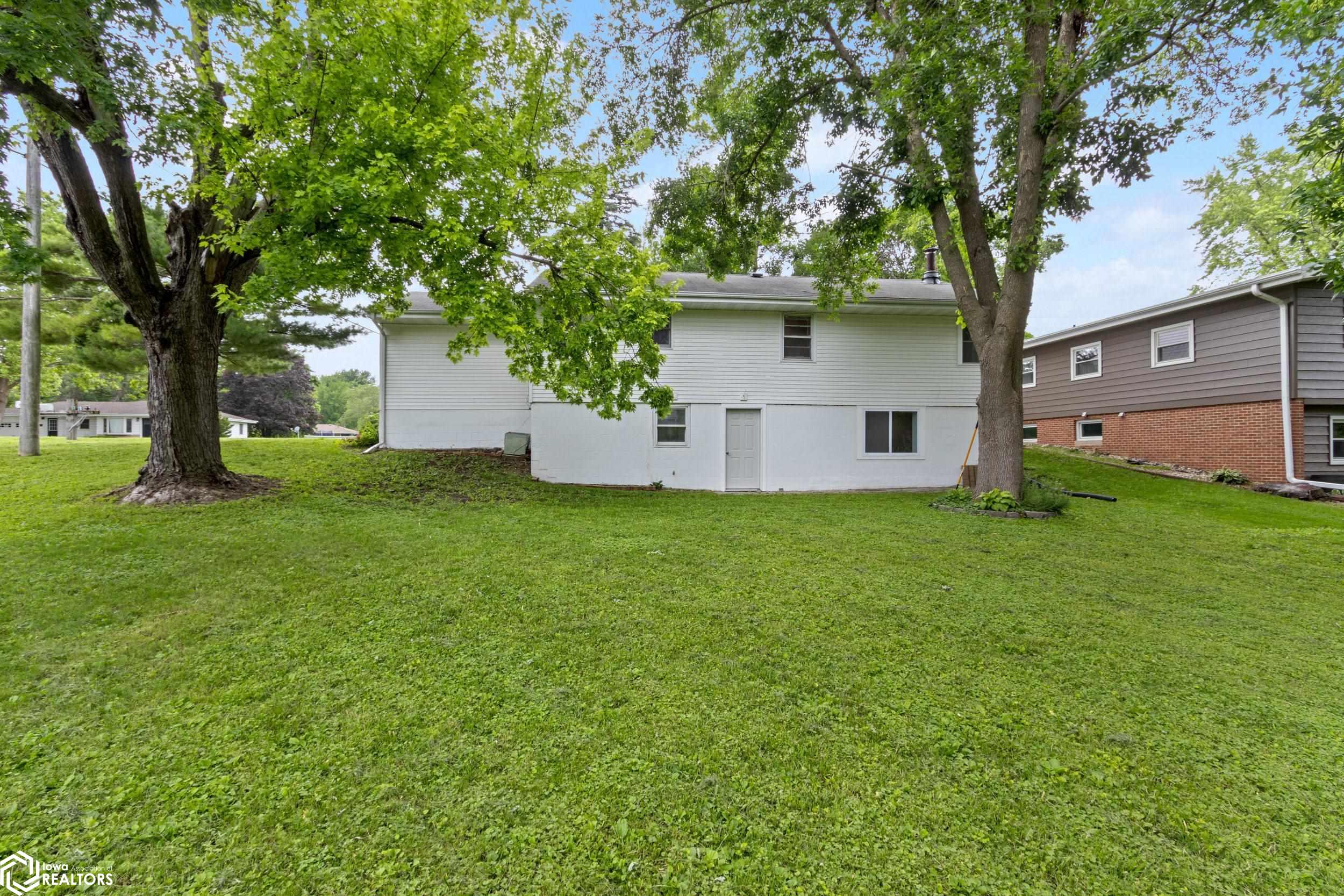605 N Best St, Forest City, Iowa image 14