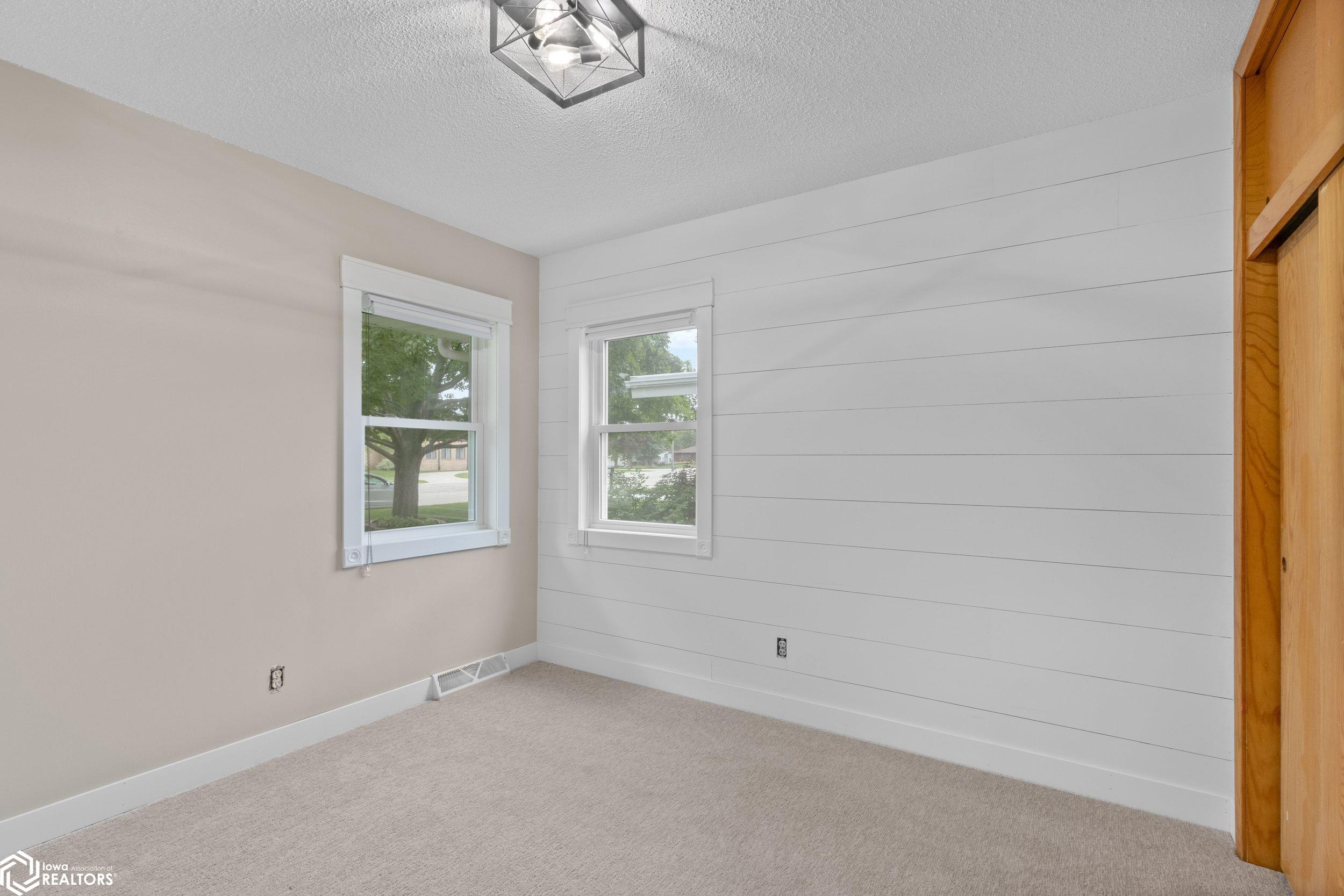 605 N Best St, Forest City, Iowa image 6