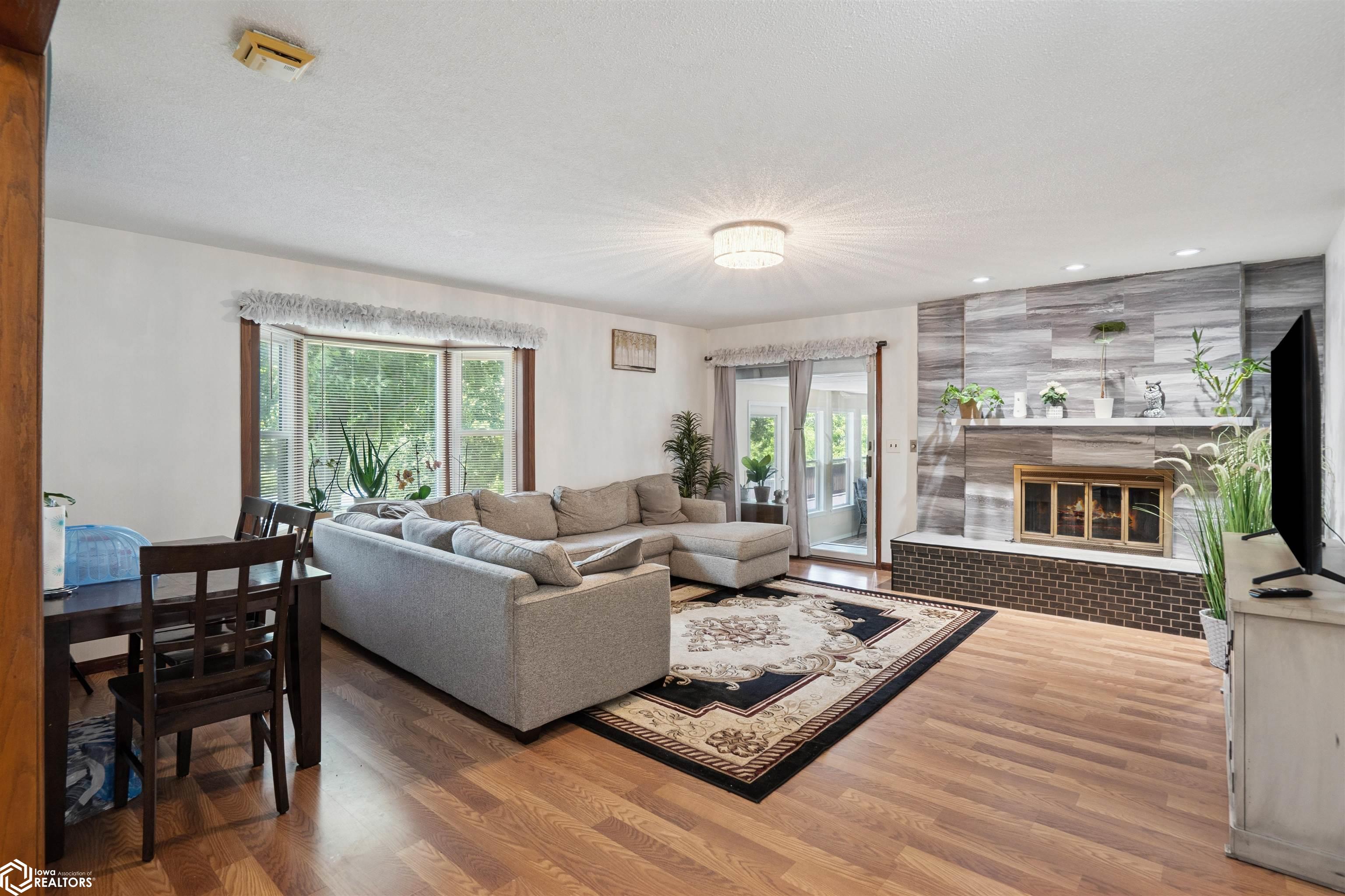 2505 Reyclif Drive, Marshalltown, Iowa image 11
