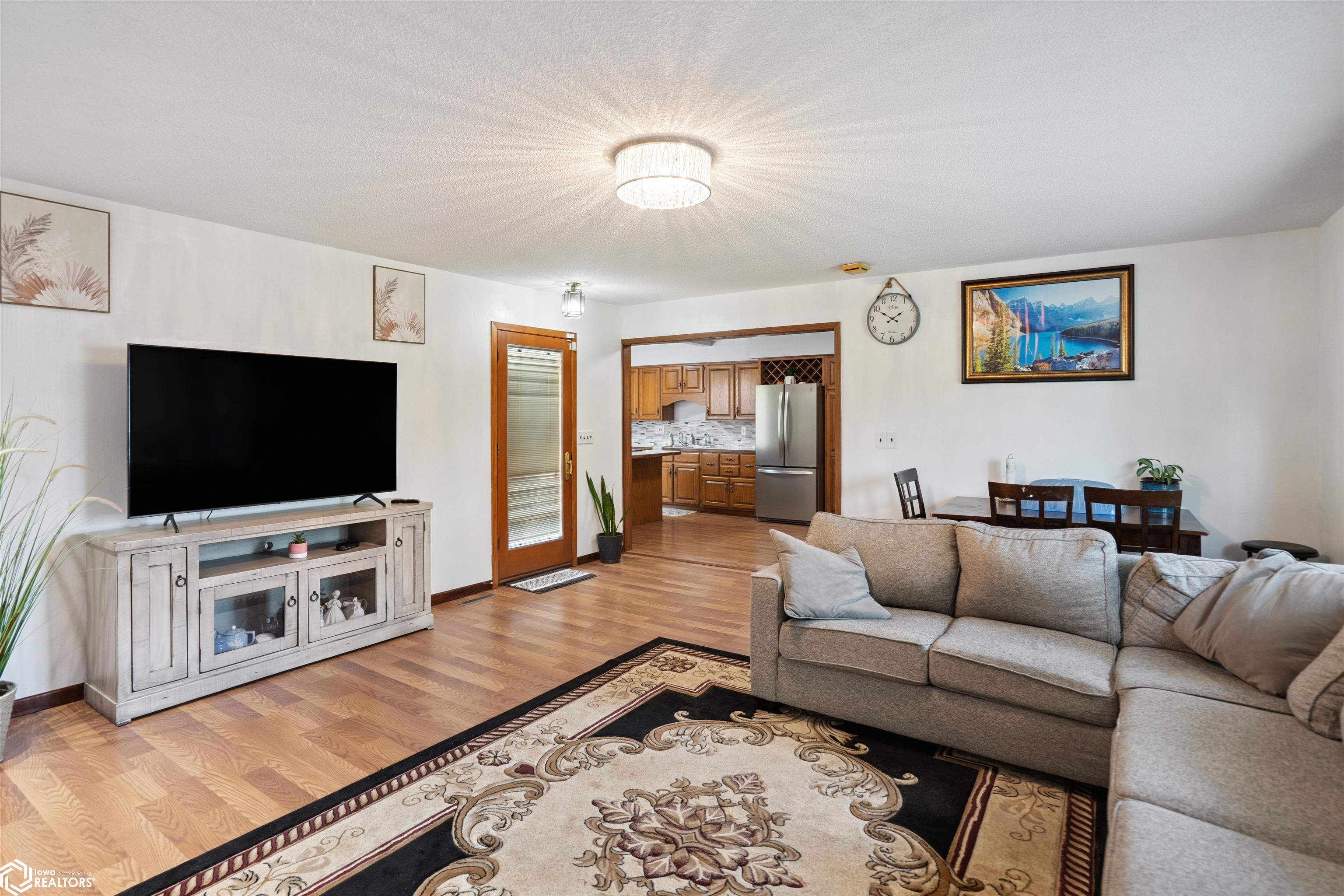 2505 Reyclif Drive, Marshalltown, Iowa image 13