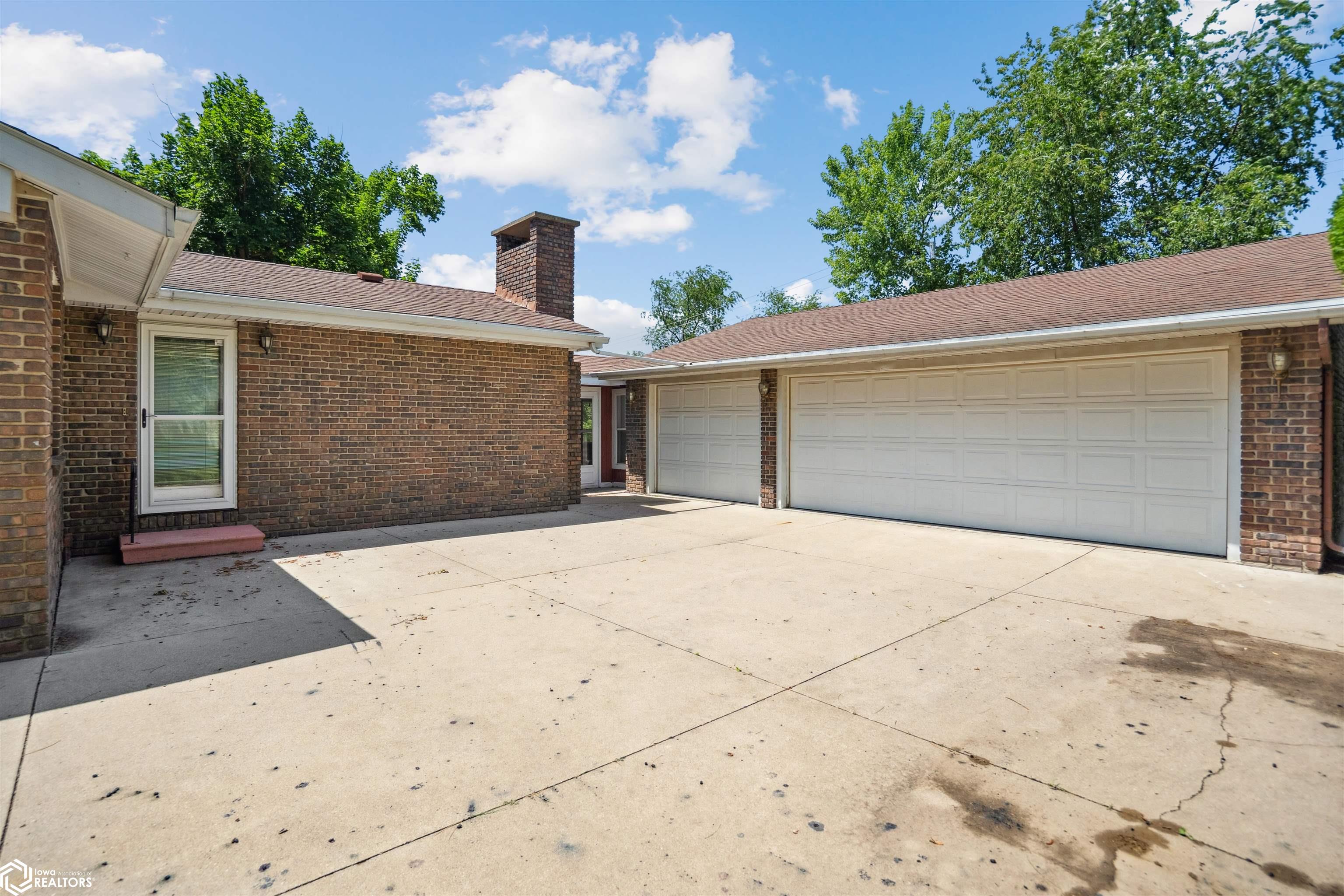 2505 Reyclif Drive, Marshalltown, Iowa image 29
