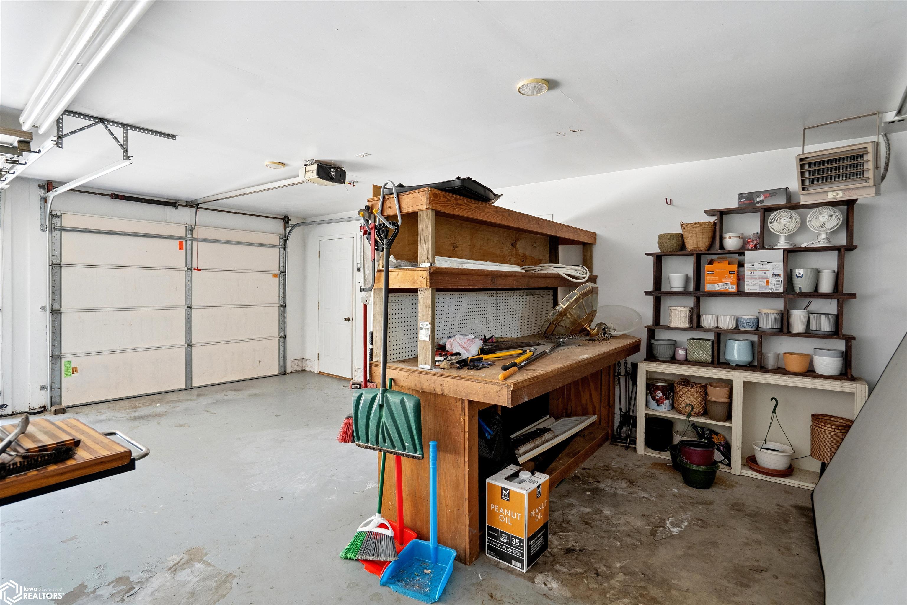 2505 Reyclif Drive, Marshalltown, Iowa image 31