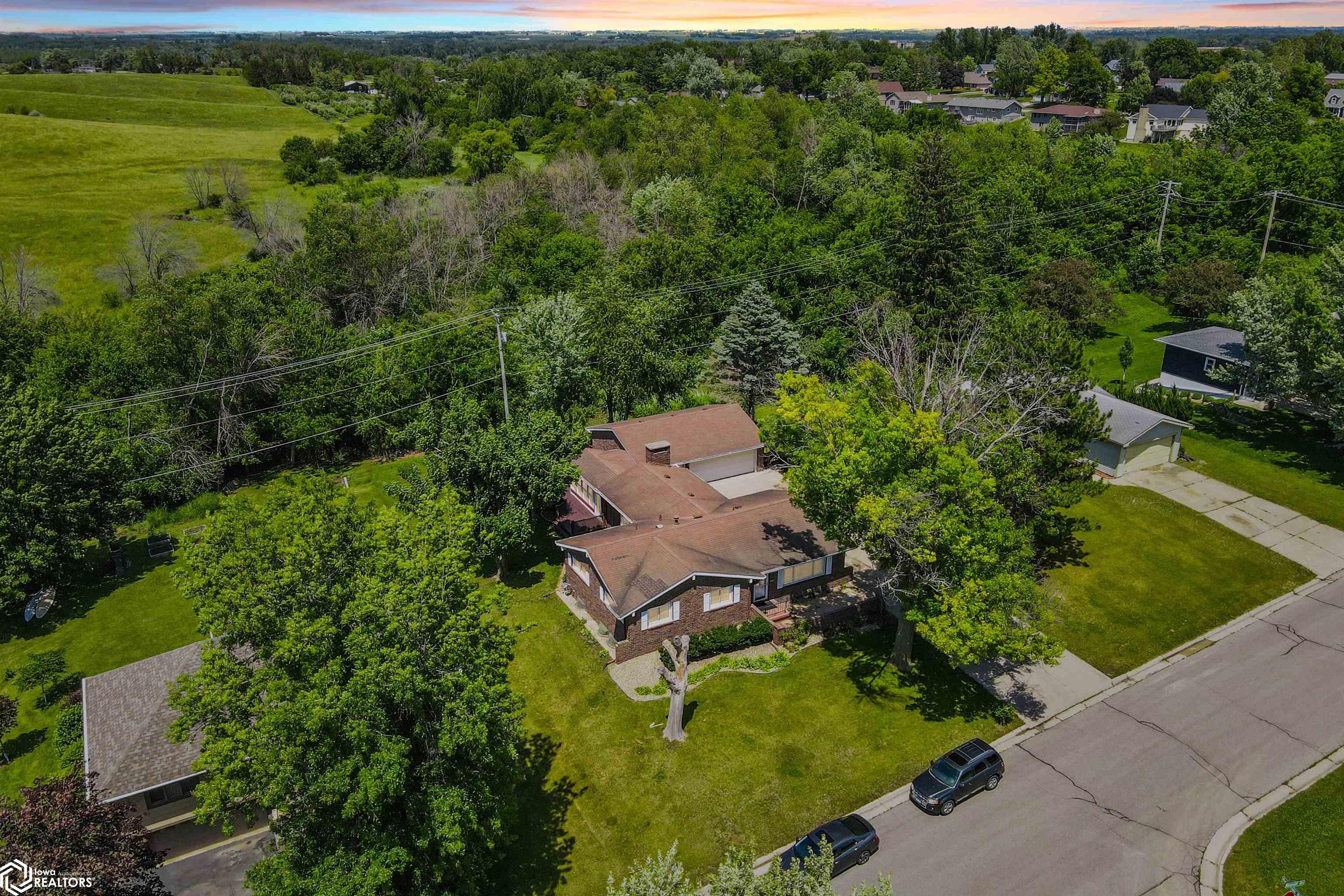 2505 Reyclif Drive, Marshalltown, Iowa image 36
