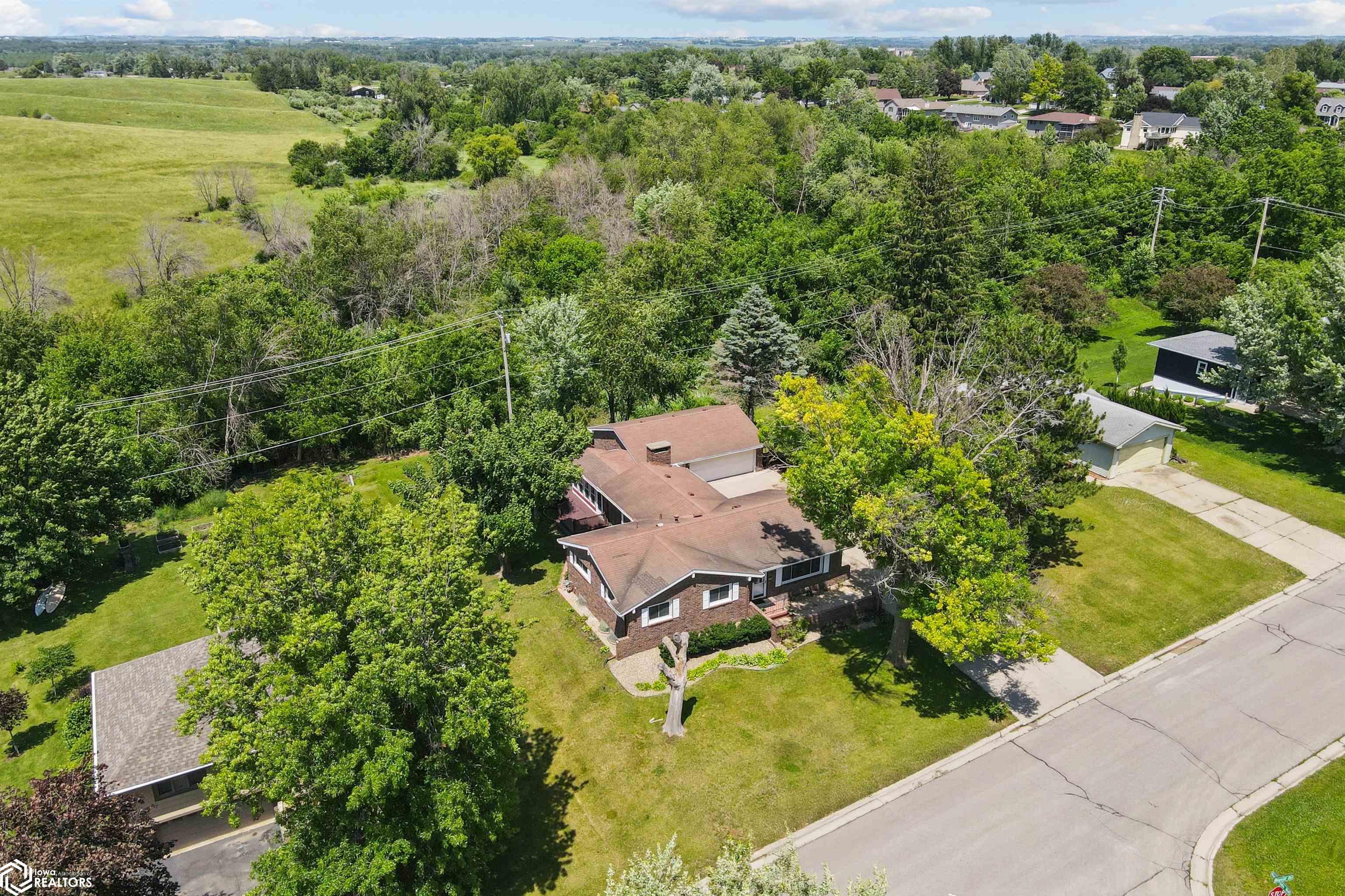 2505 Reyclif Drive, Marshalltown, Iowa image 37