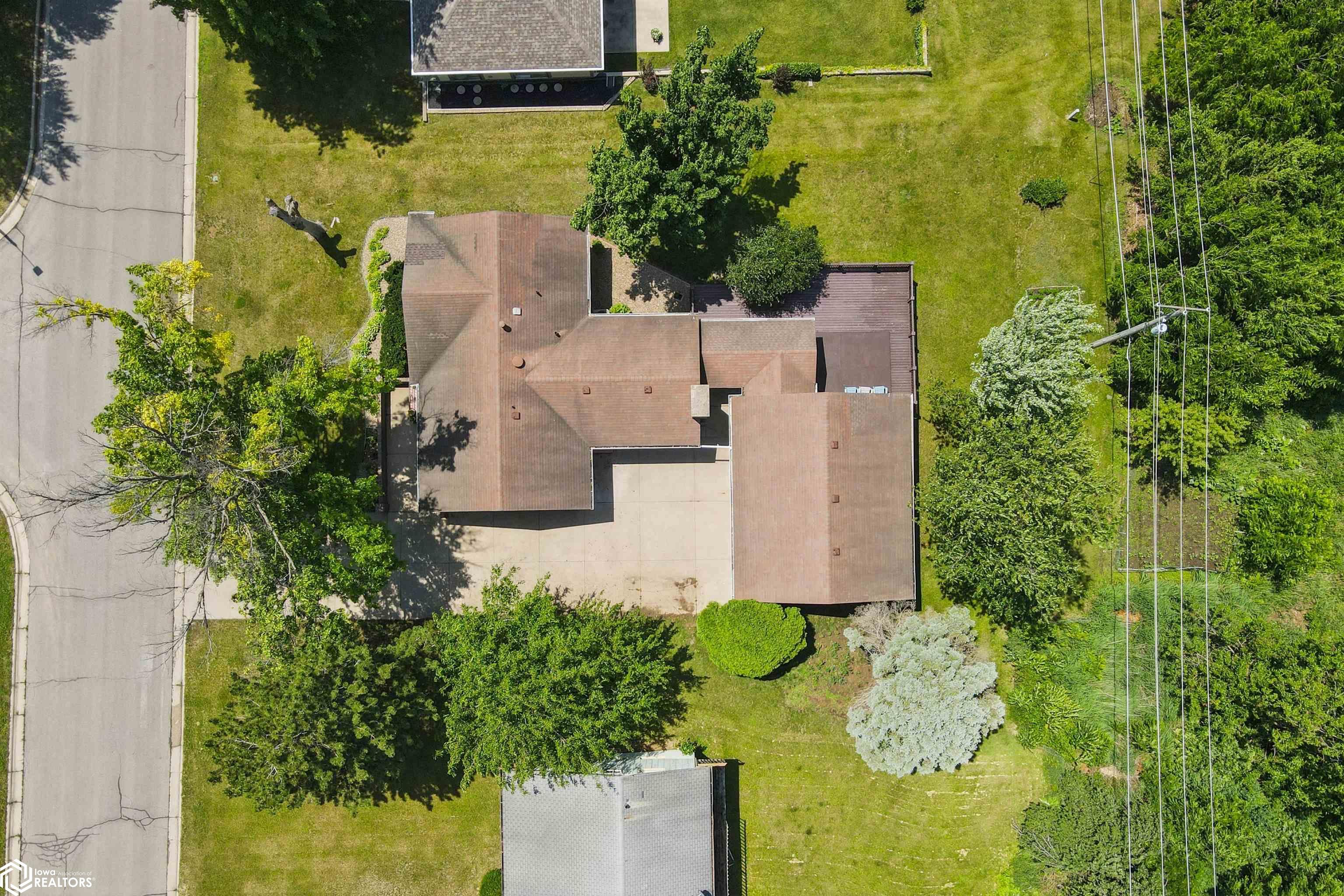 2505 Reyclif Drive, Marshalltown, Iowa image 39