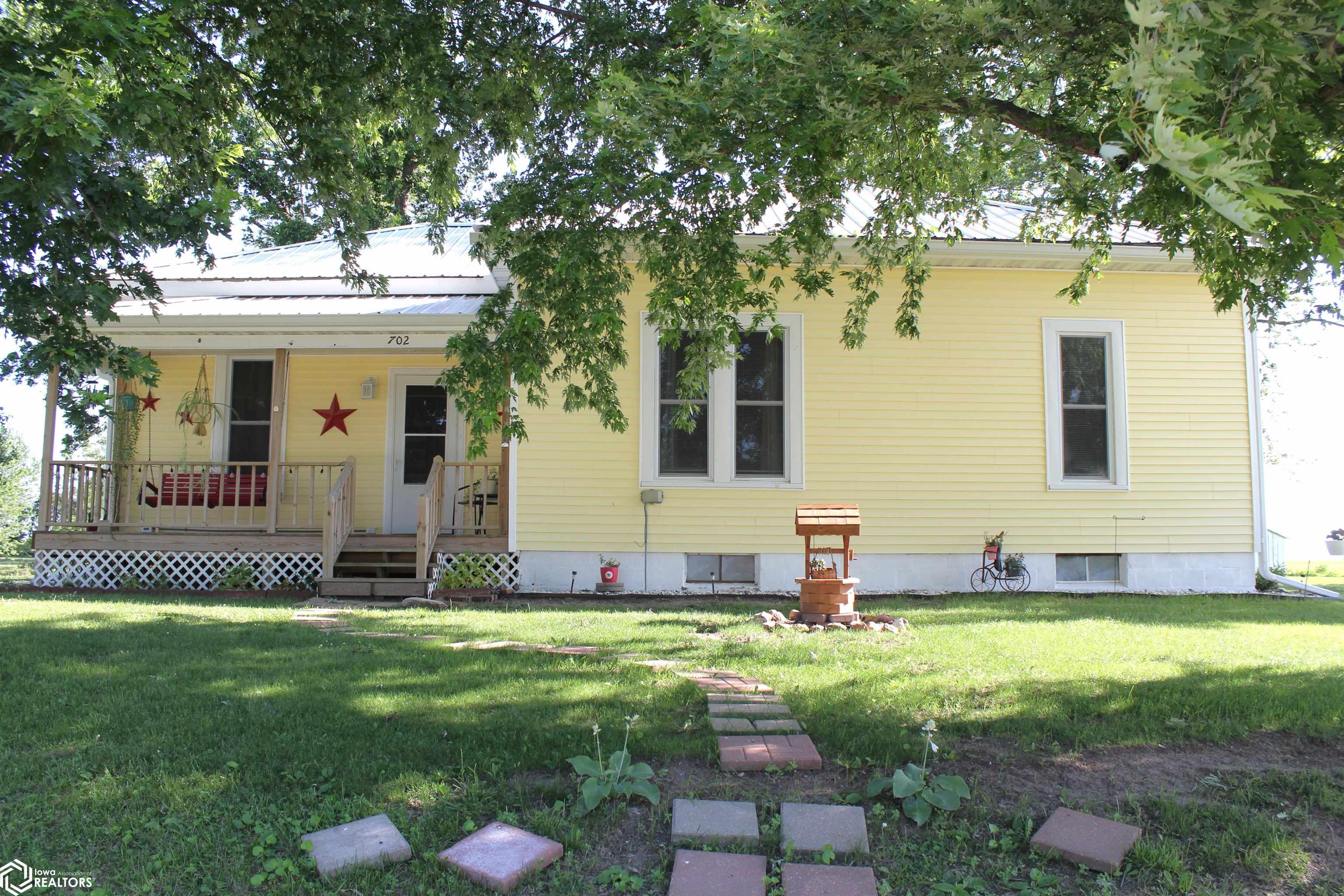 702 W Old Main Street, Milton, Iowa image 2