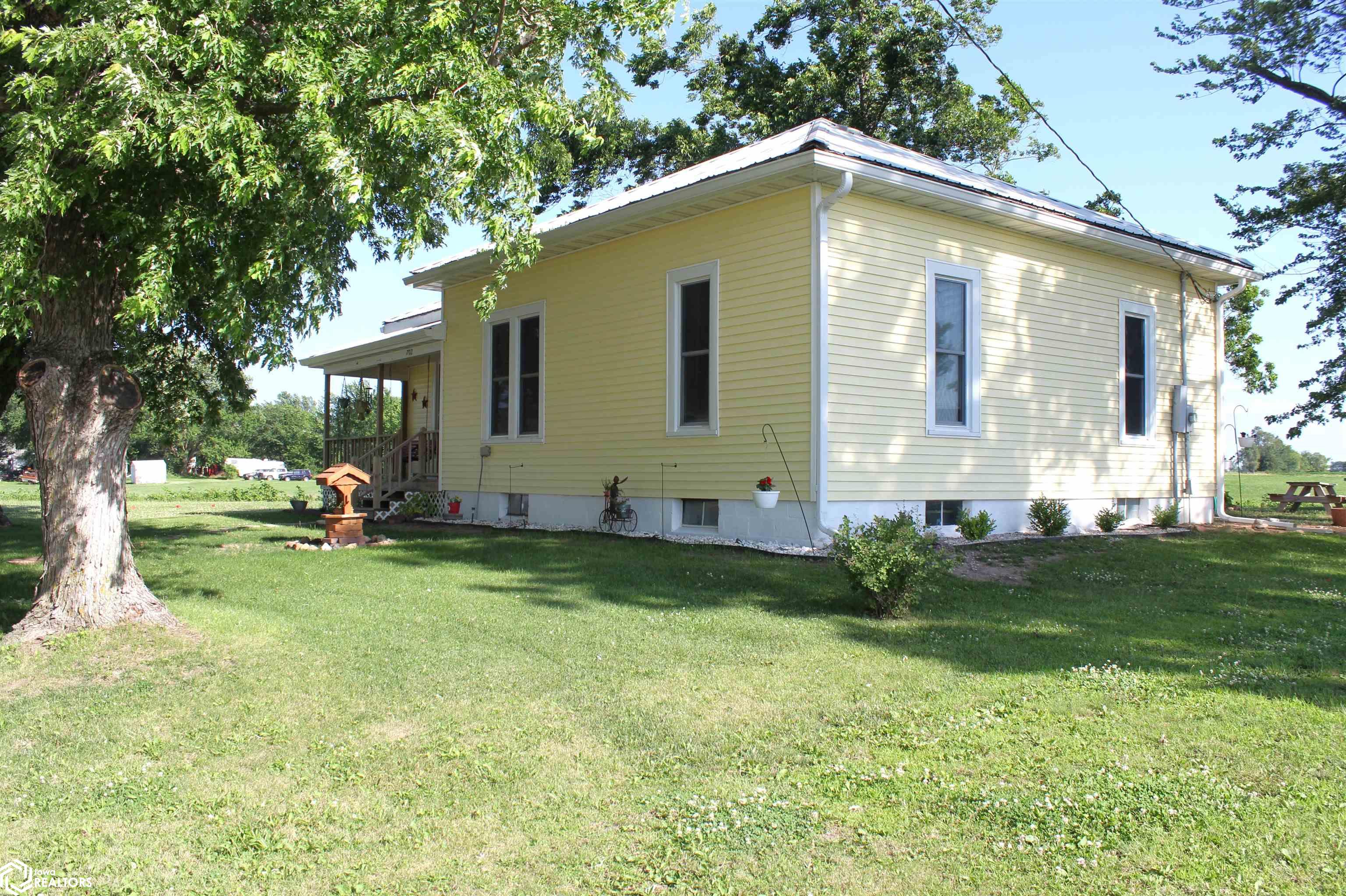 702 W Old Main Street, Milton, Iowa image 3