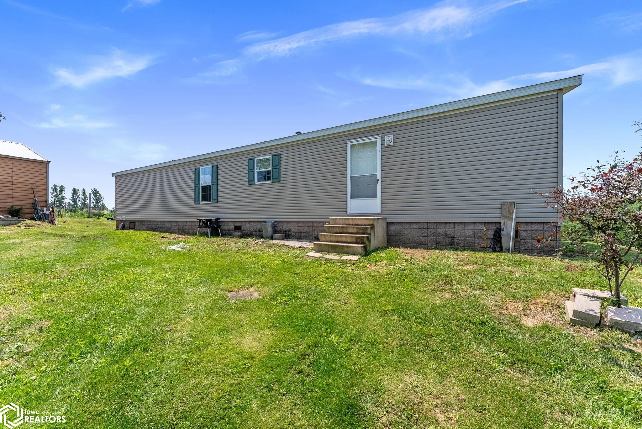 13483 Co Rd W66, Columbus Junction, Iowa image 2