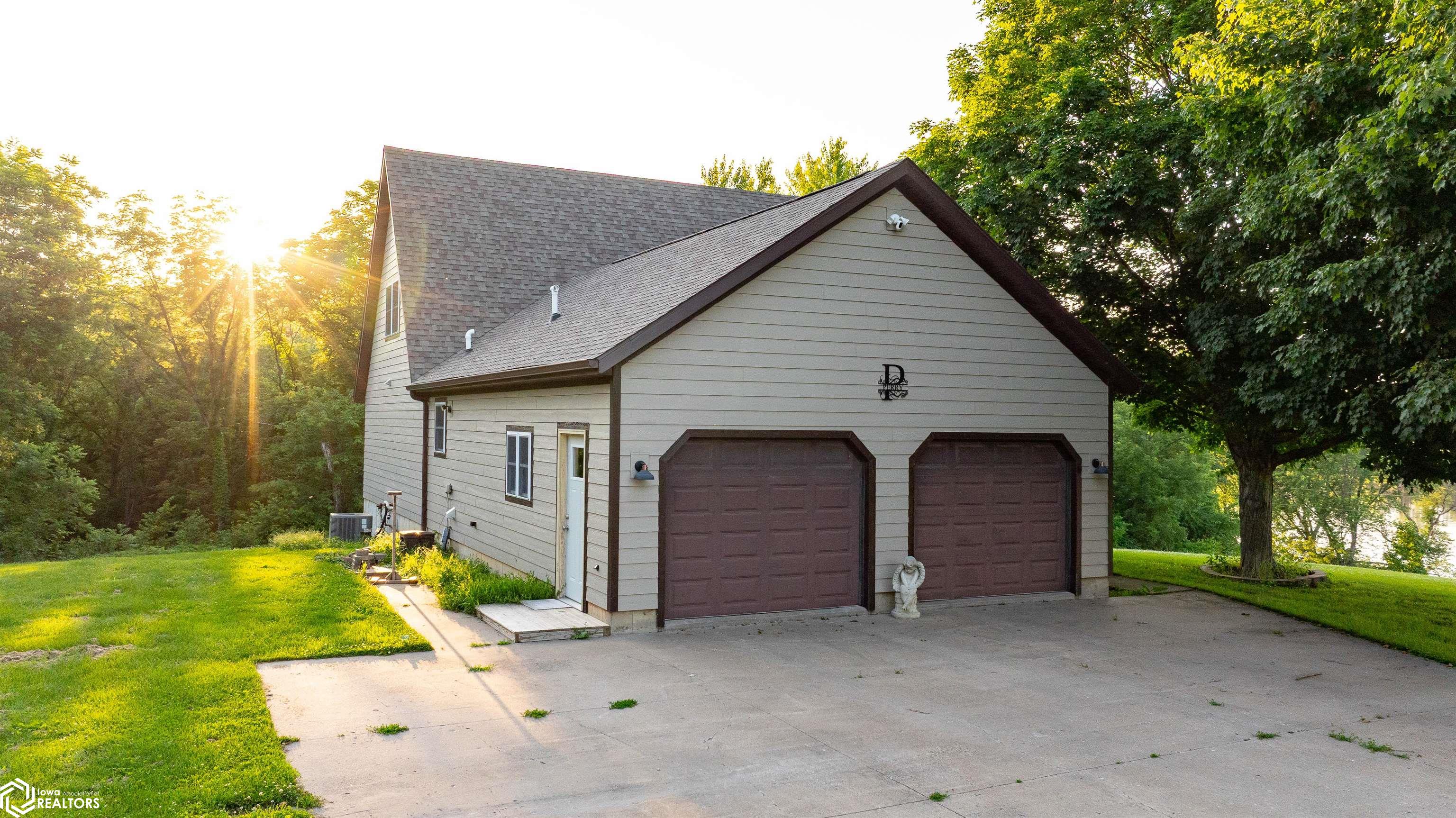 14277 Eagle Drive, Douds, Iowa image 12