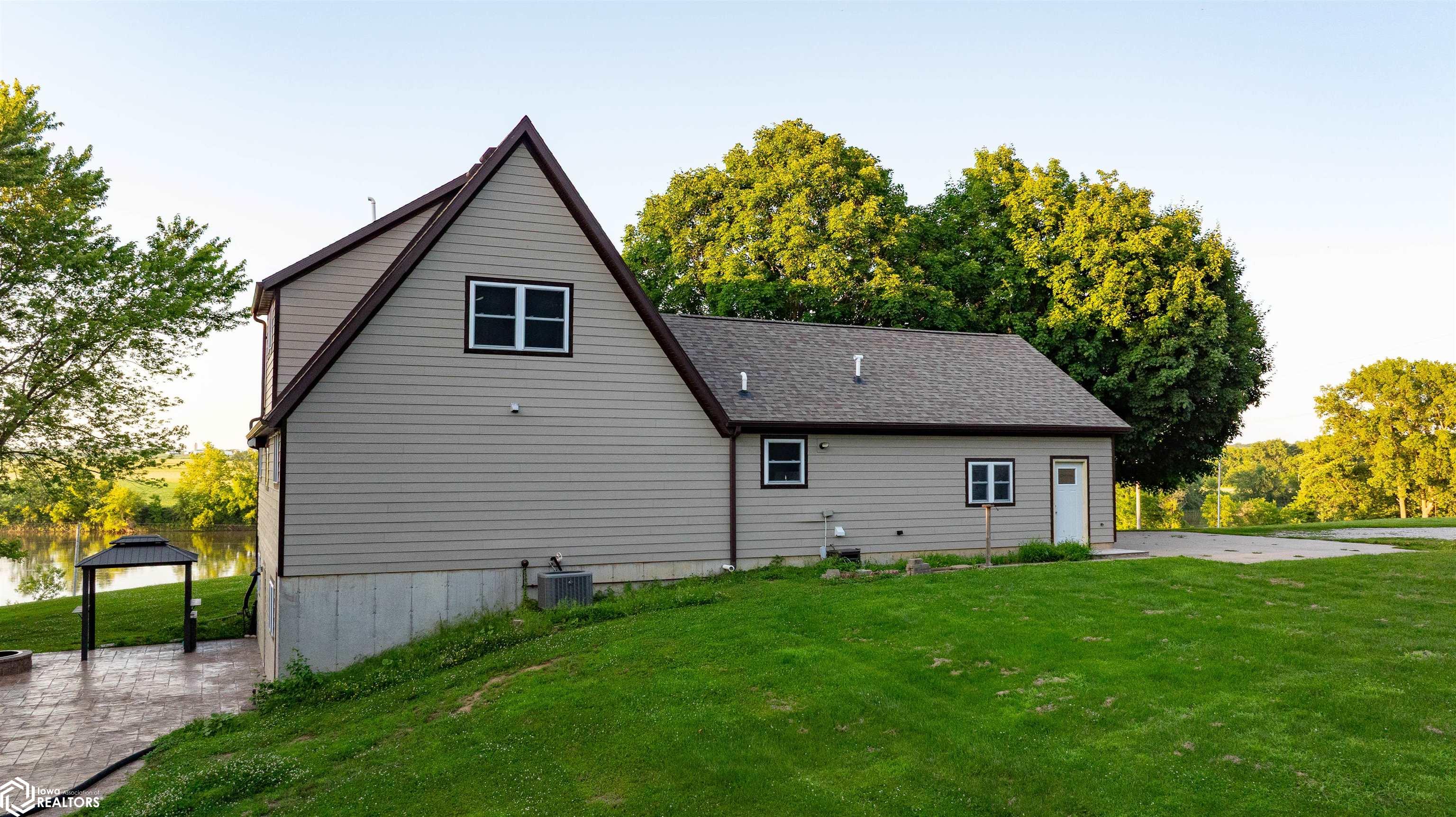 14277 Eagle Drive, Douds, Iowa image 13