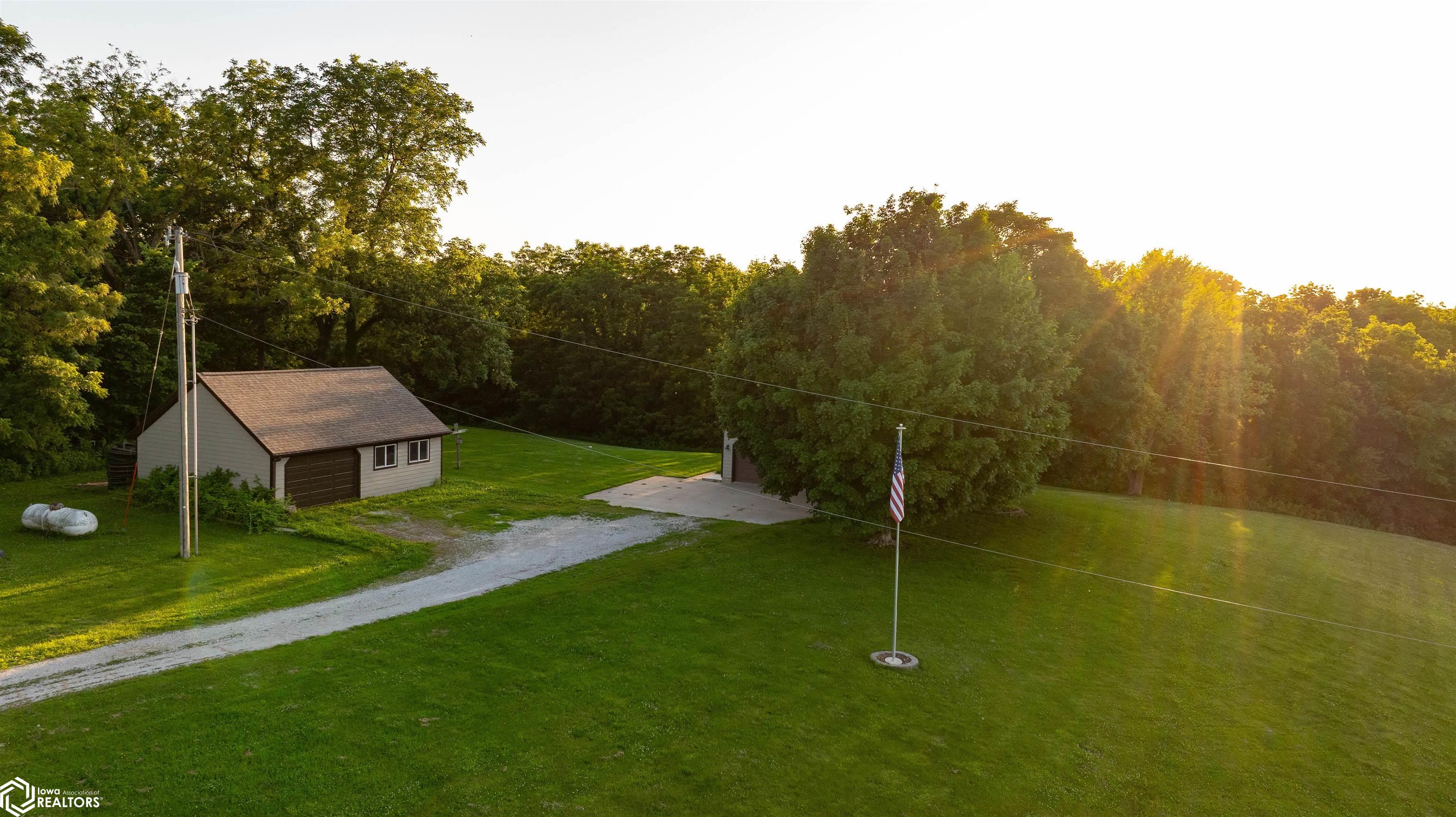14277 Eagle Drive, Douds, Iowa image 4