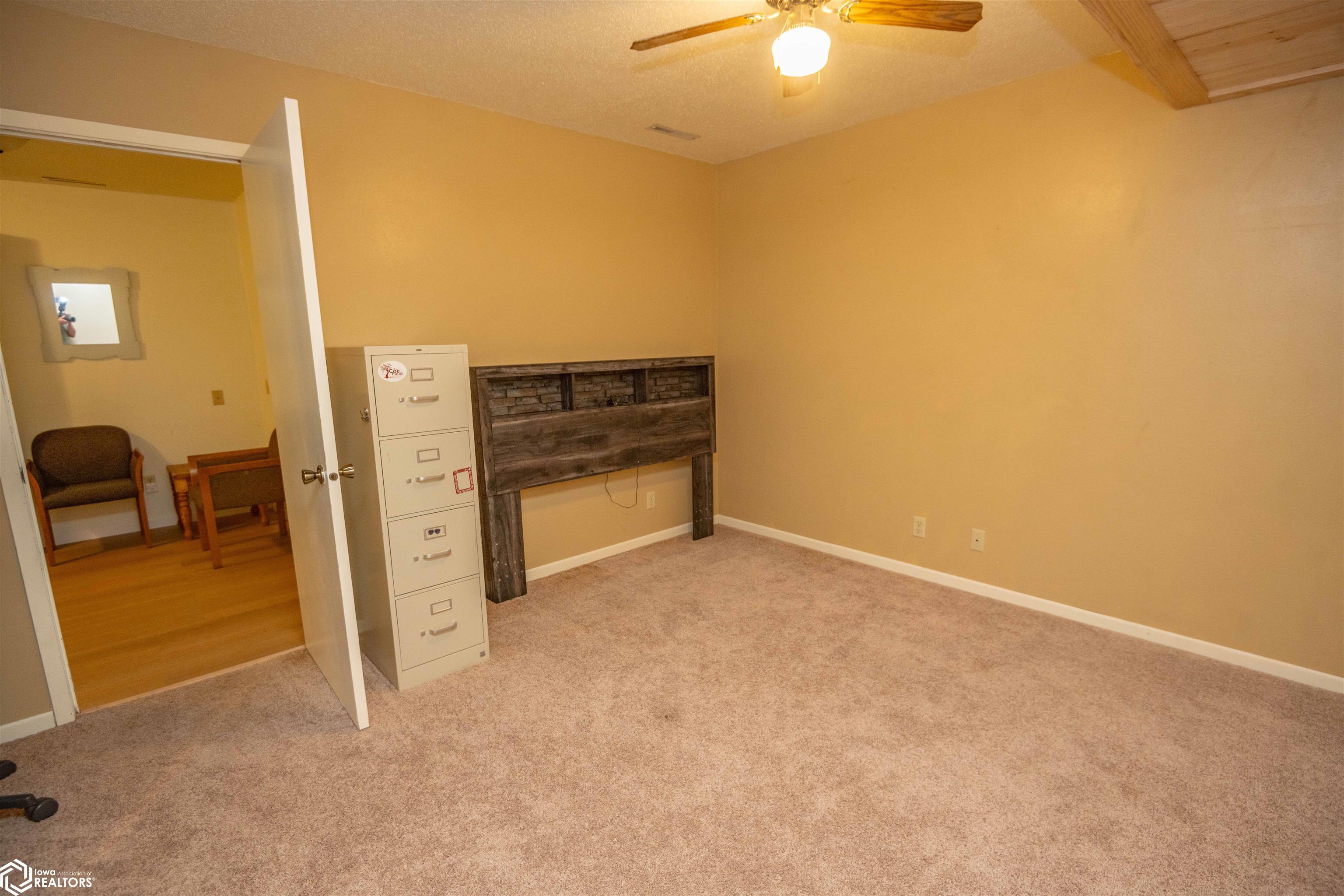 14277 Eagle Drive, Douds, Iowa image 41