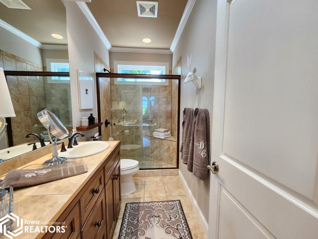 17666 Eagle Avenue, Clear Lake, Iowa image 28