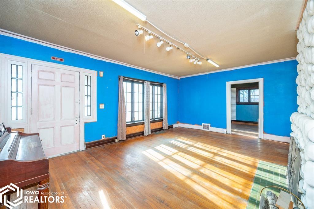 115 W Mclane Street, Osceola, Iowa image 3