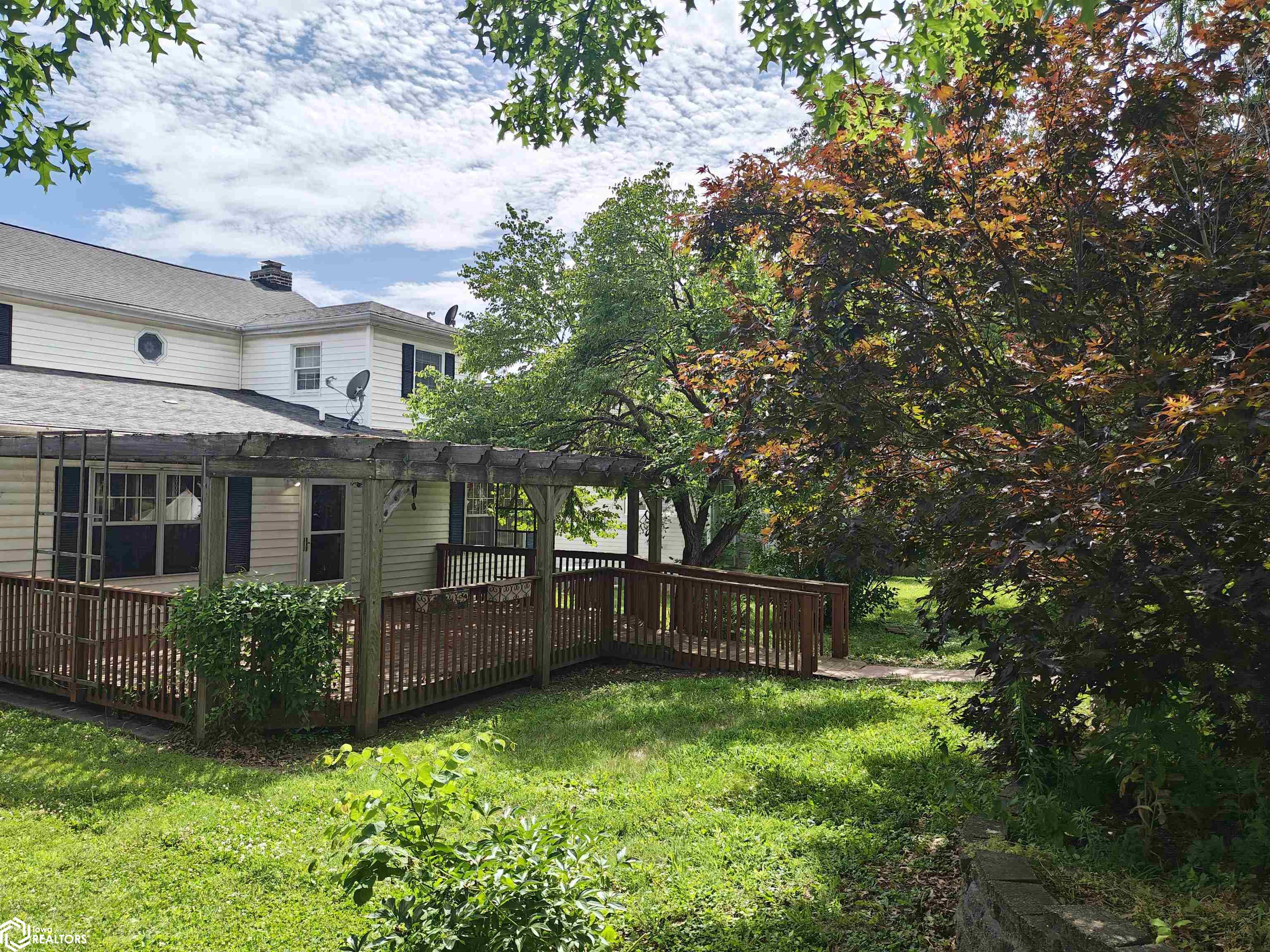 1305 Avenue C, Fort Madison, Iowa image 2