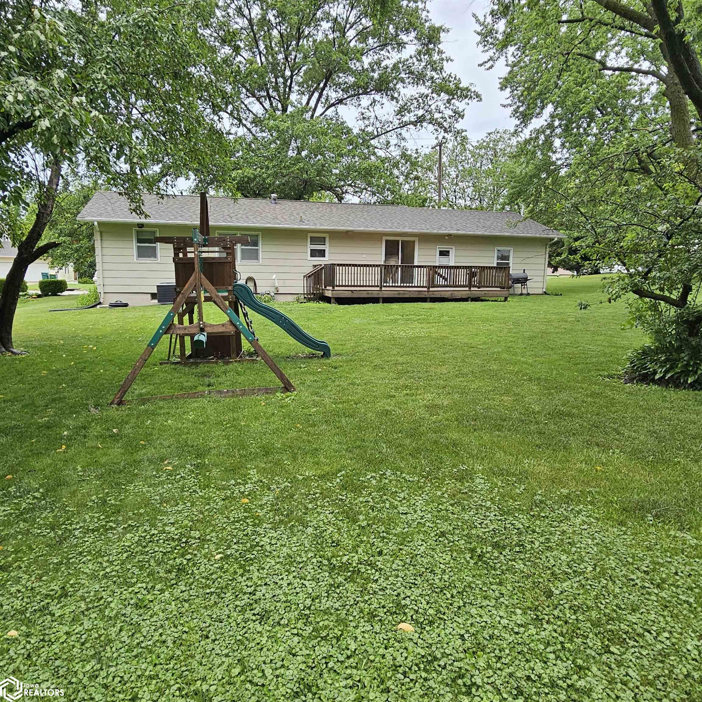 1003 N Vine Street, Creston, Iowa image 4