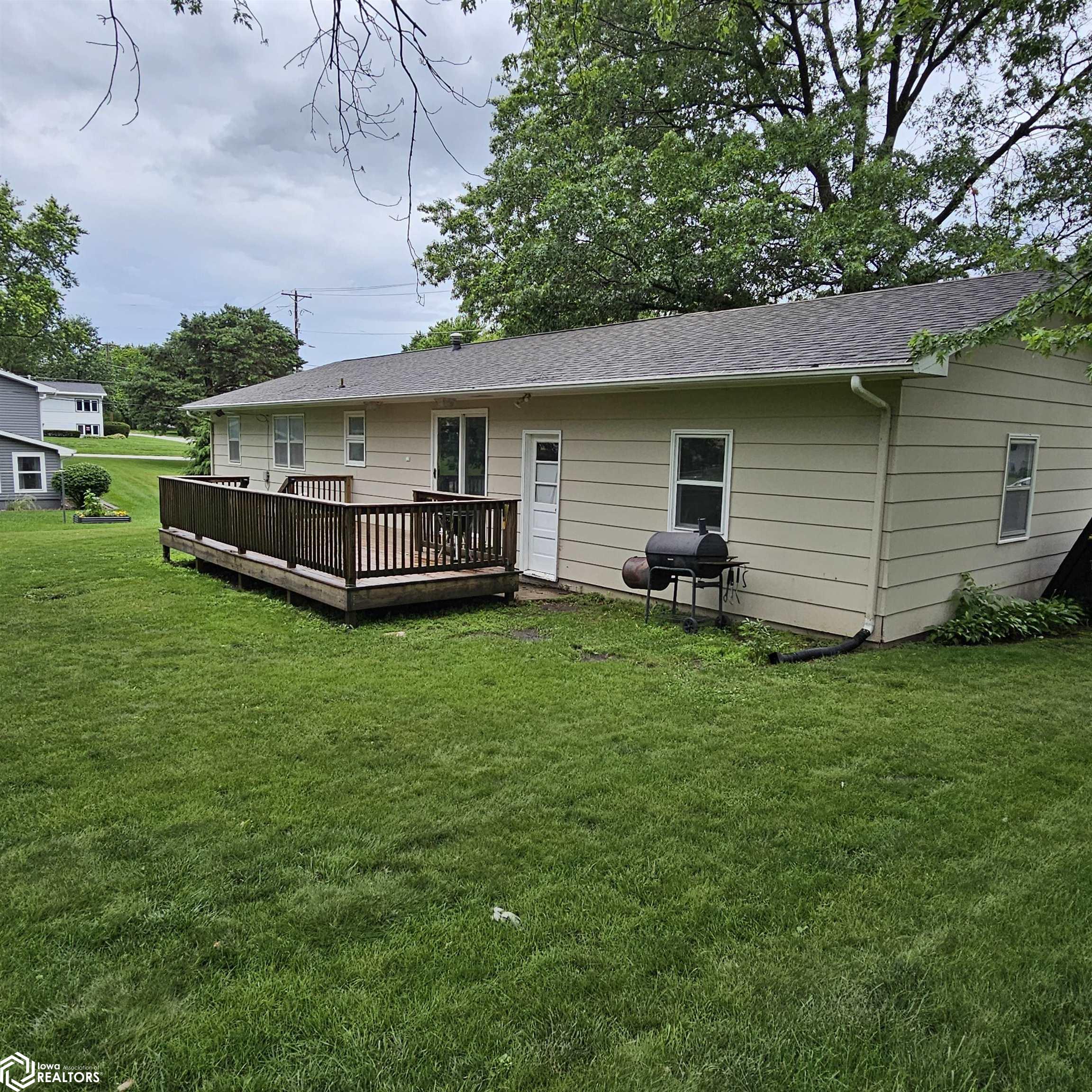 1003 N Vine Street, Creston, Iowa image 5