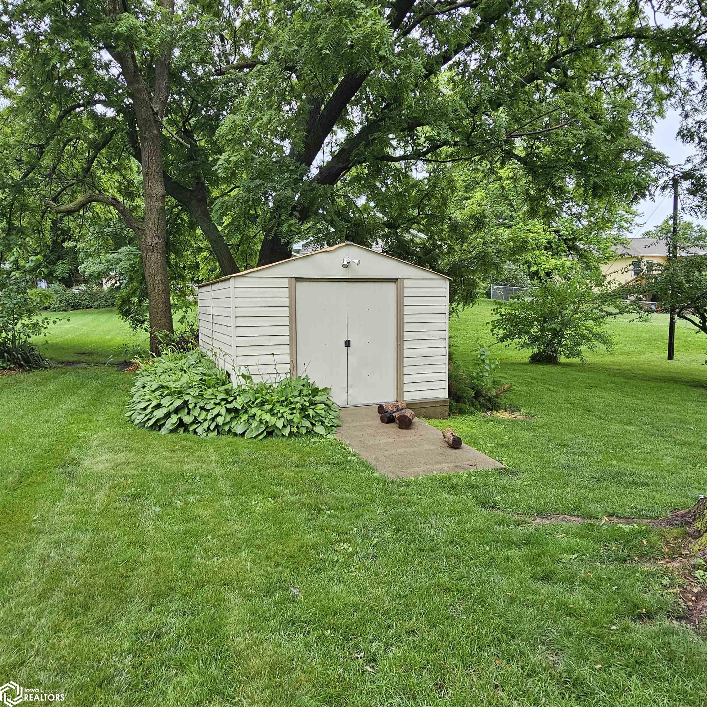 1003 N Vine Street, Creston, Iowa image 6
