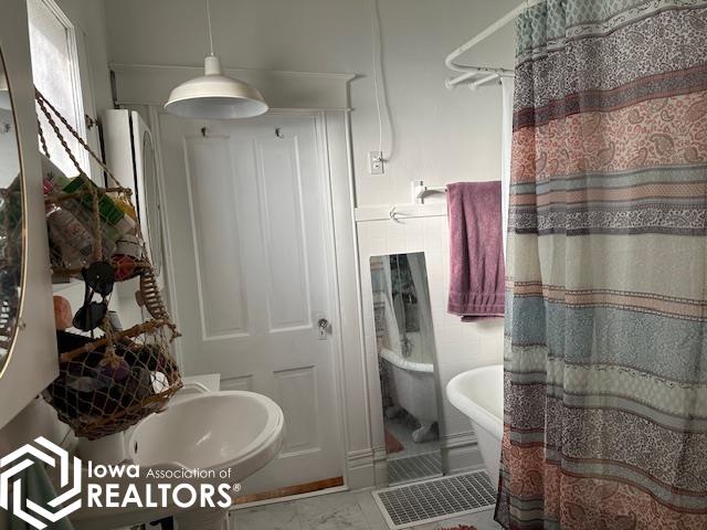 306 W Hempstead, Fairfield, Iowa image 35