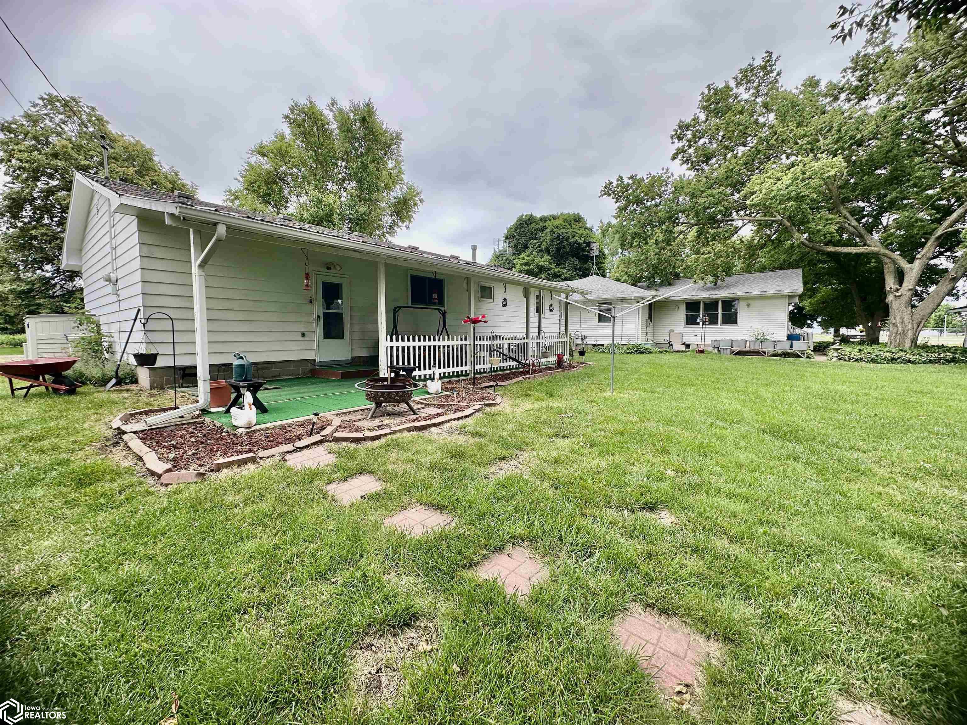 1103 N 6th Ave, Northwood, Iowa image 2