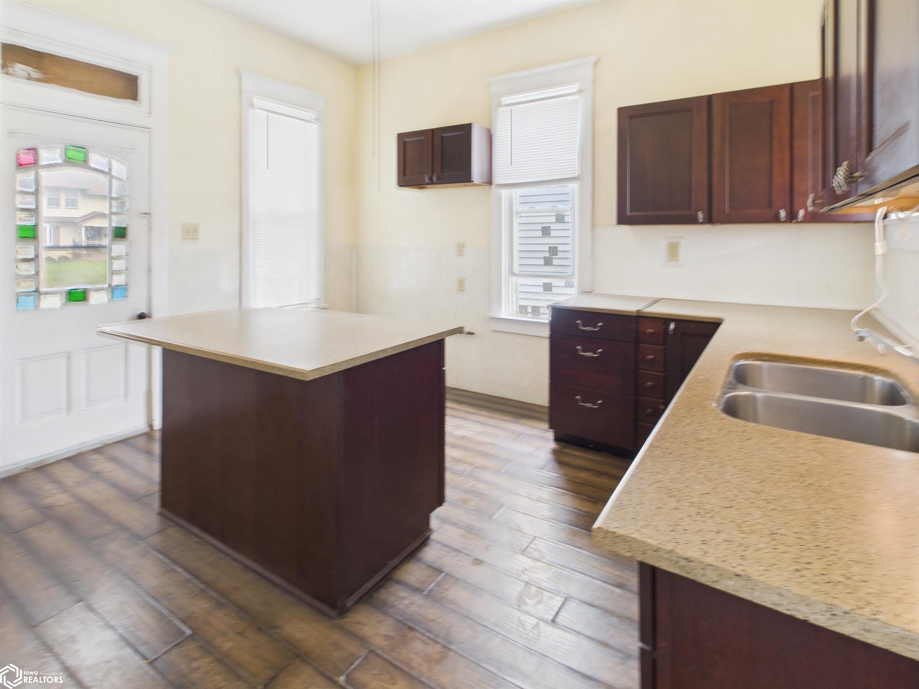 2414 Ave I, Fort Madison, Iowa image 13