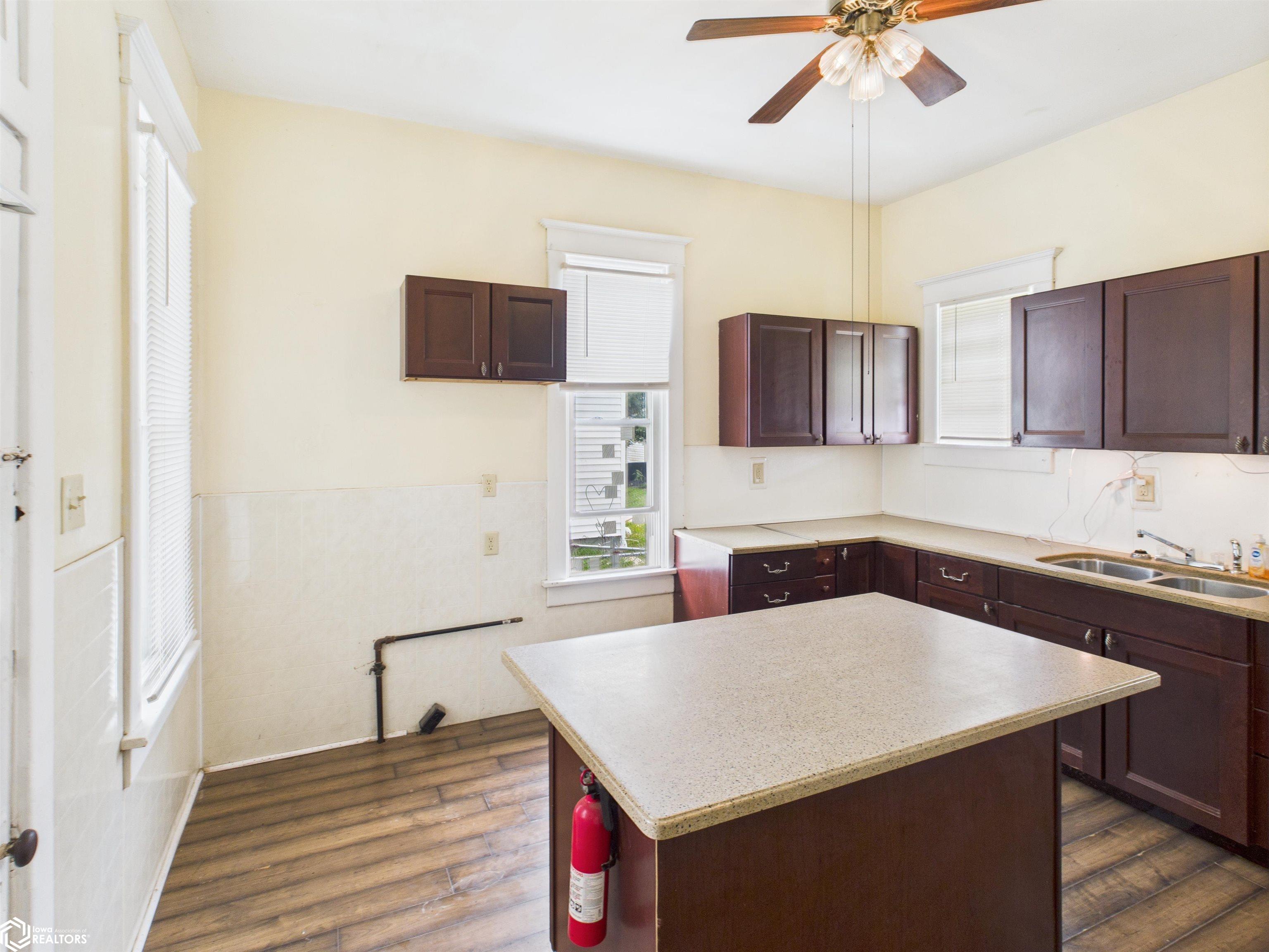 2414 Ave I, Fort Madison, Iowa image 15