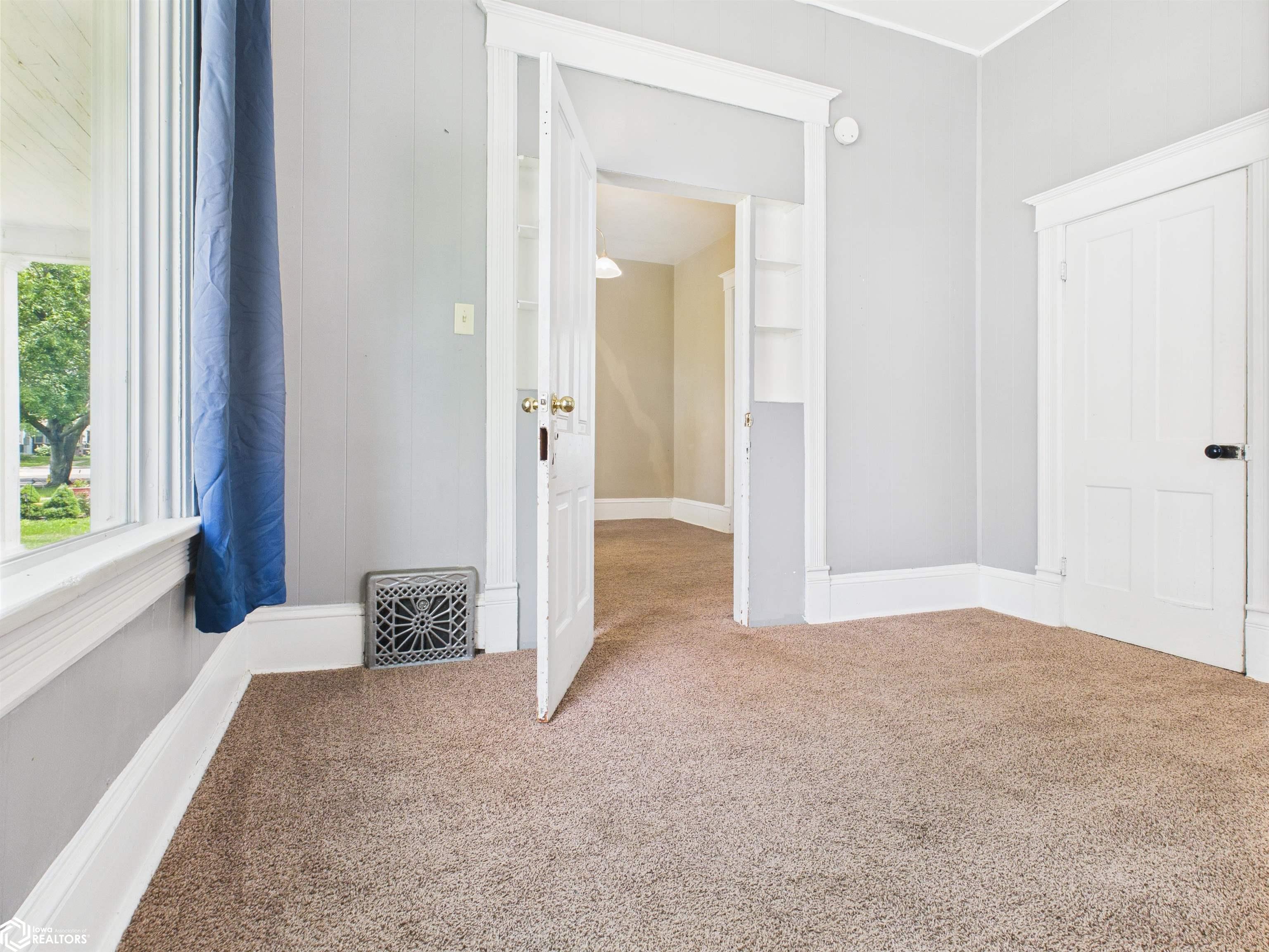 2414 Ave I, Fort Madison, Iowa image 17