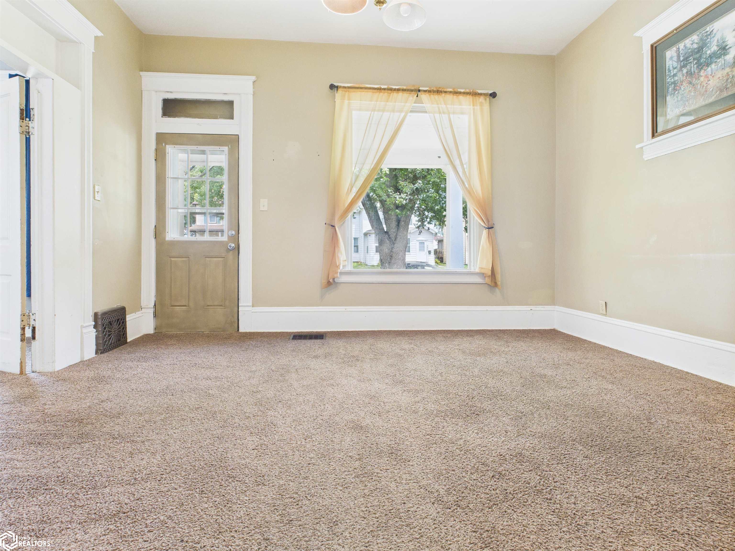 2414 Ave I, Fort Madison, Iowa image 3