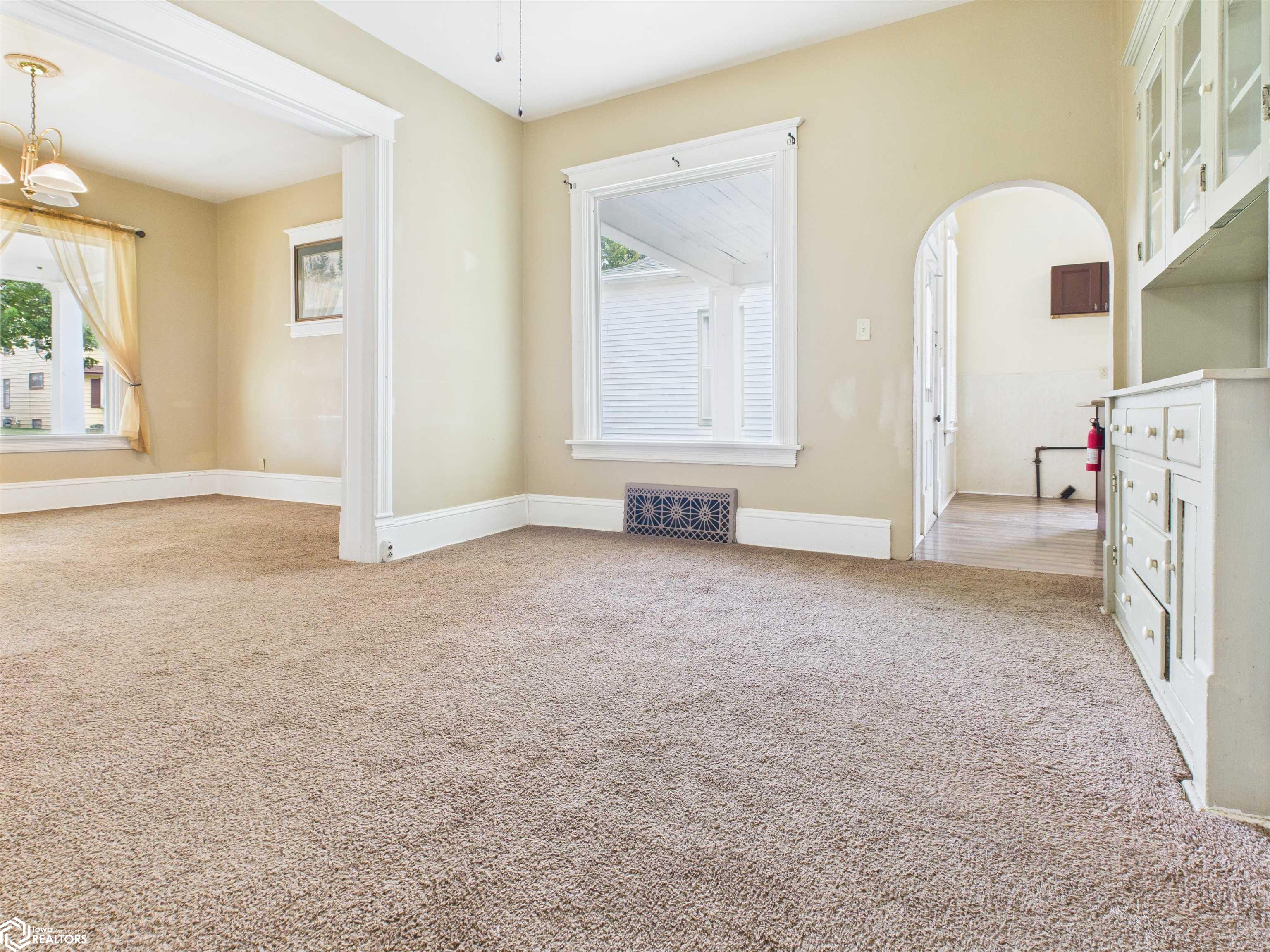 2414 Ave I, Fort Madison, Iowa image 6