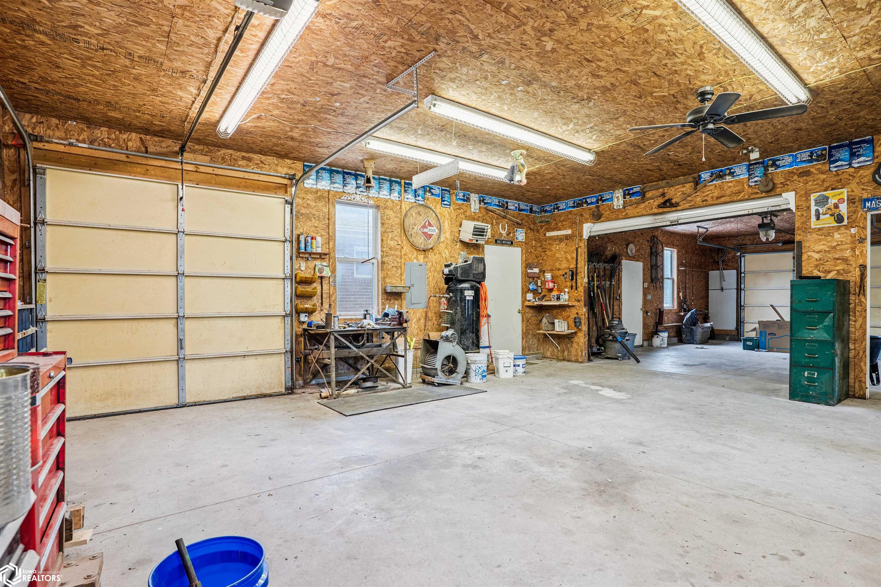 14064 155th Street, Burlington, Iowa image 35